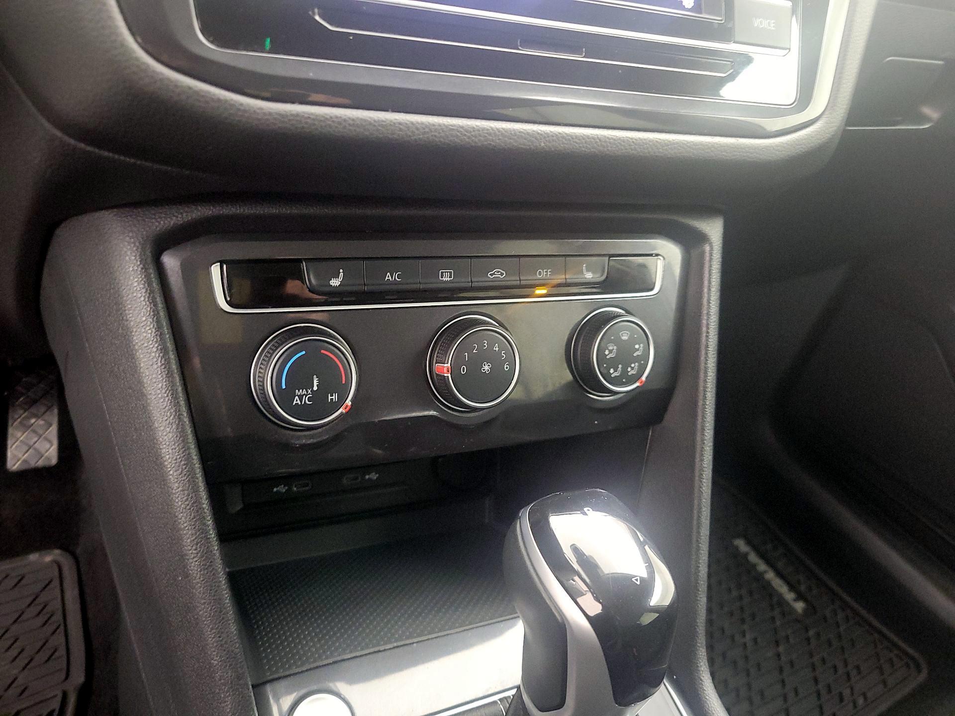 Thumbnail: 2024 Volkswagen Tiguan - 16