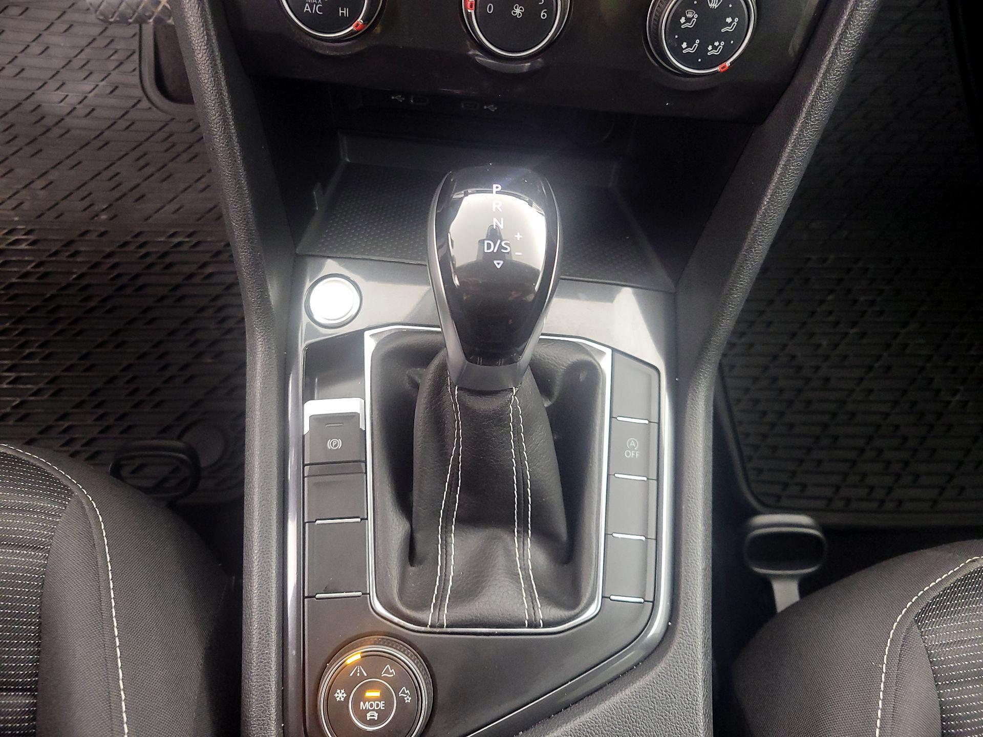 Thumbnail: 2024 Volkswagen Tiguan - 17