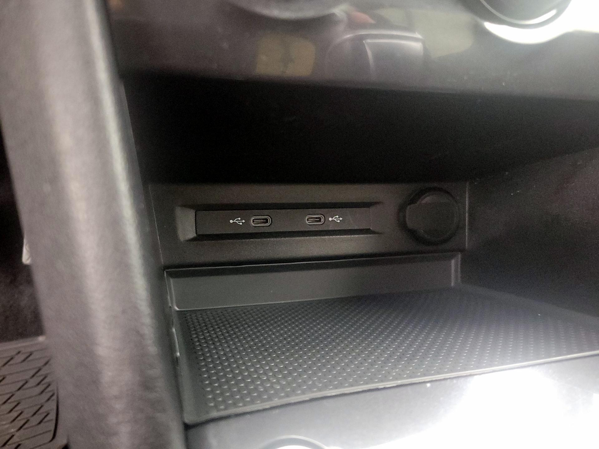 Thumbnail: 2024 Volkswagen Tiguan - 18