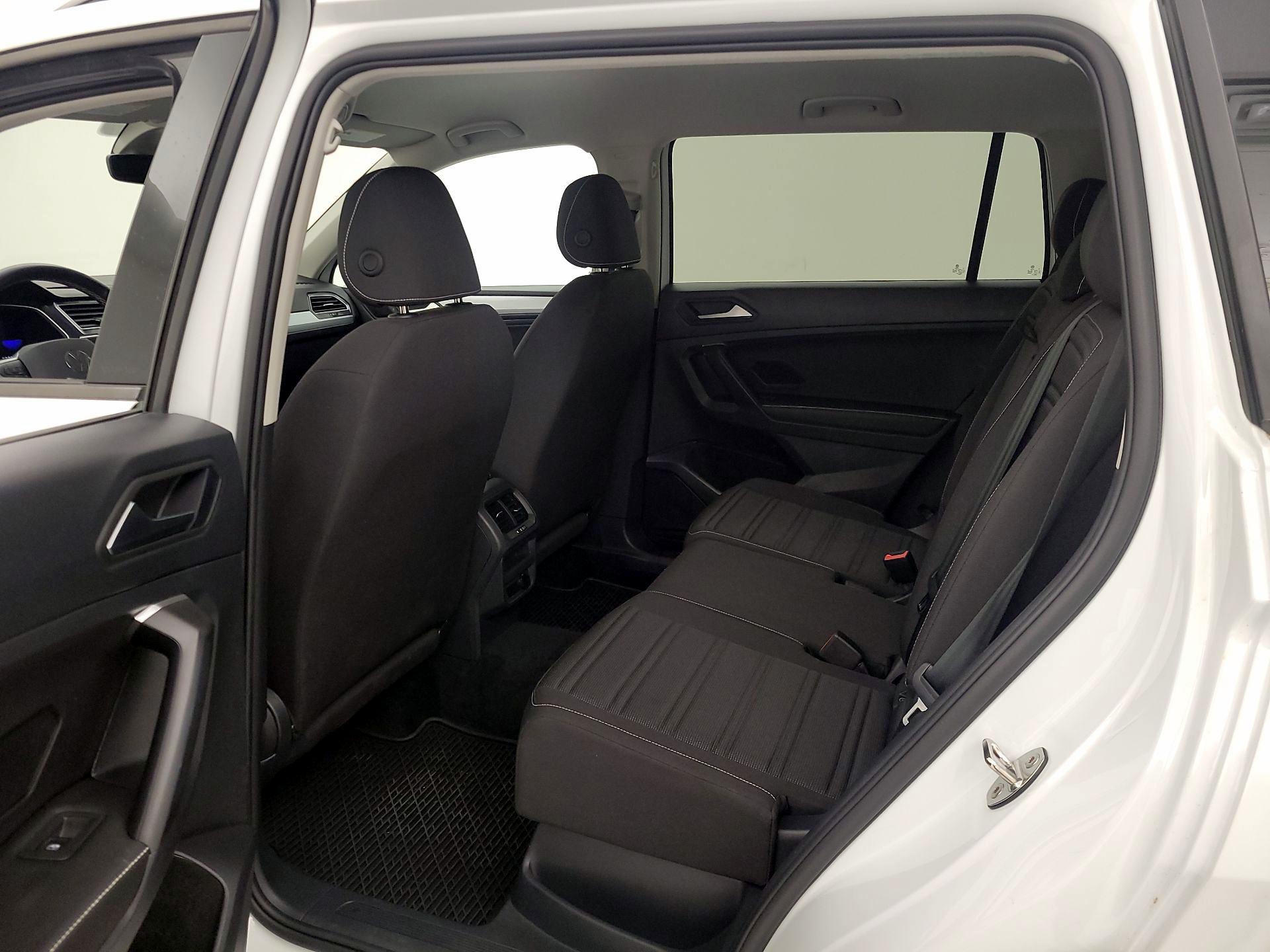 Thumbnail: 2024 Volkswagen Tiguan - 19