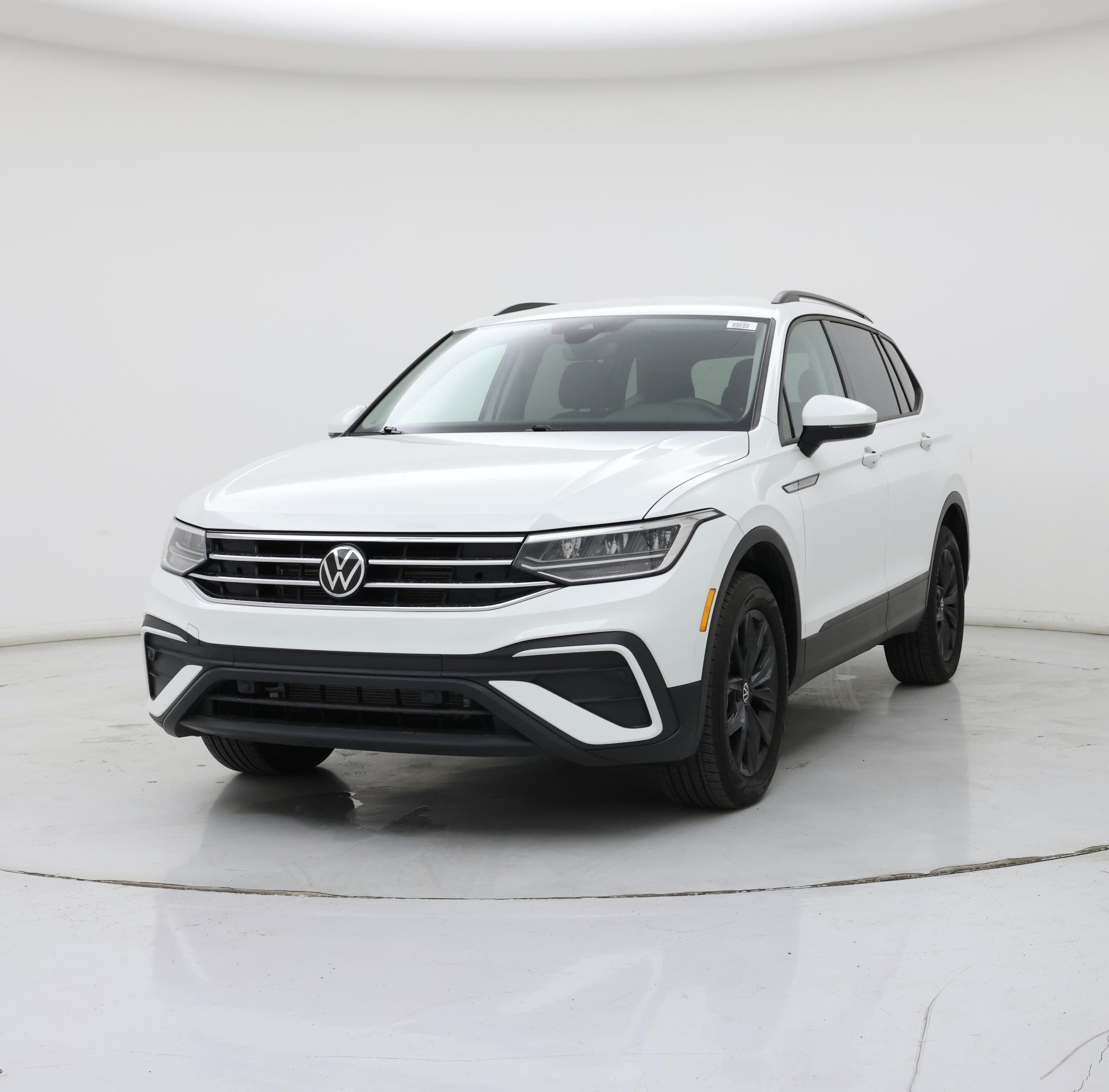 Thumbnail: 2024 Volkswagen Tiguan - 4