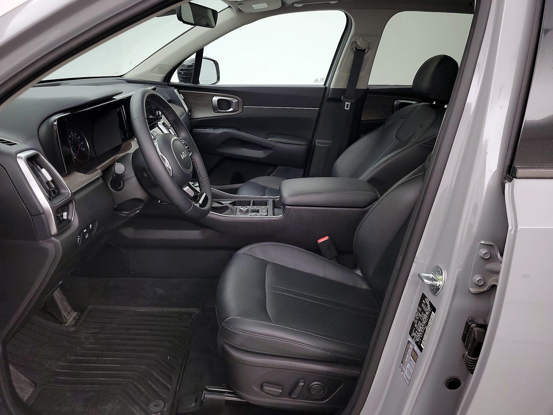 Thumbnail: 2022 Kia Sorento - 11