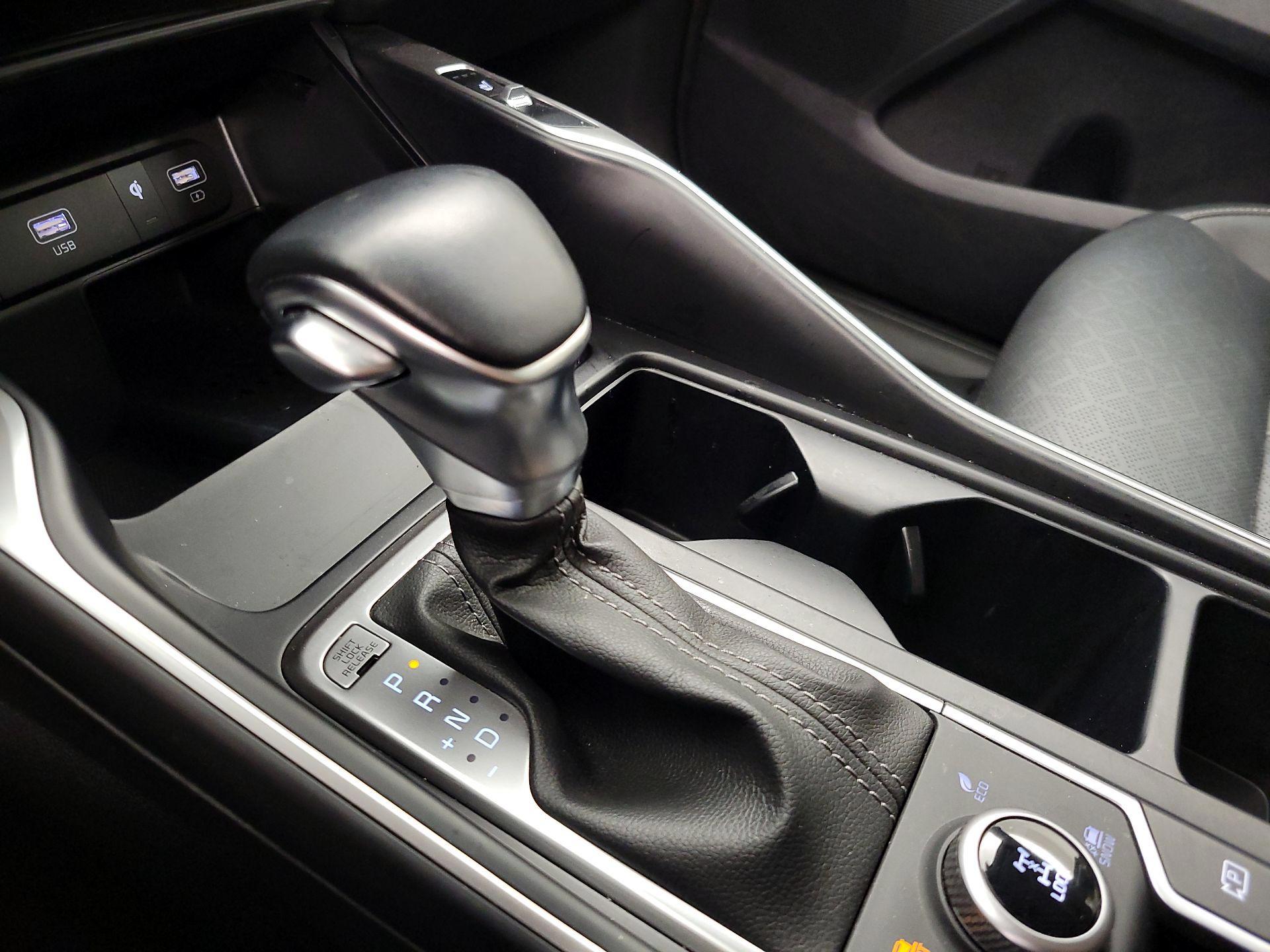 Thumbnail: 2022 Kia Sorento - 18