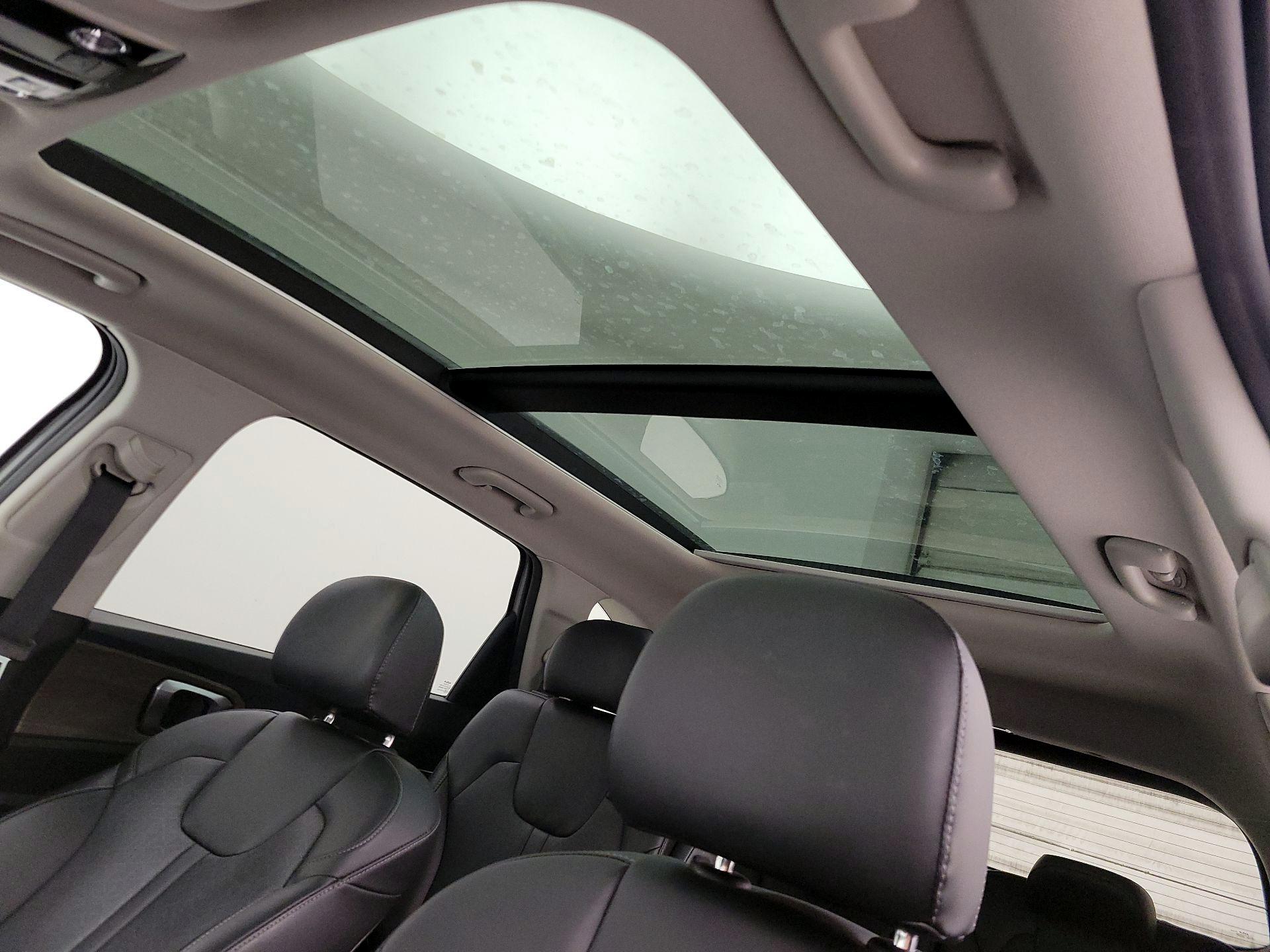 Thumbnail: 2022 Kia Sorento - 20