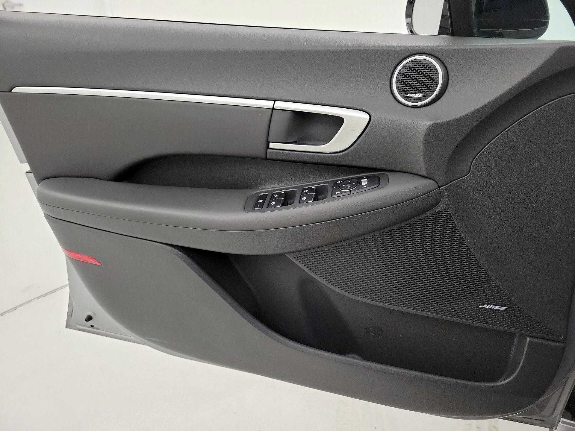 Thumbnail: 2023 Hyundai Sonata - 12