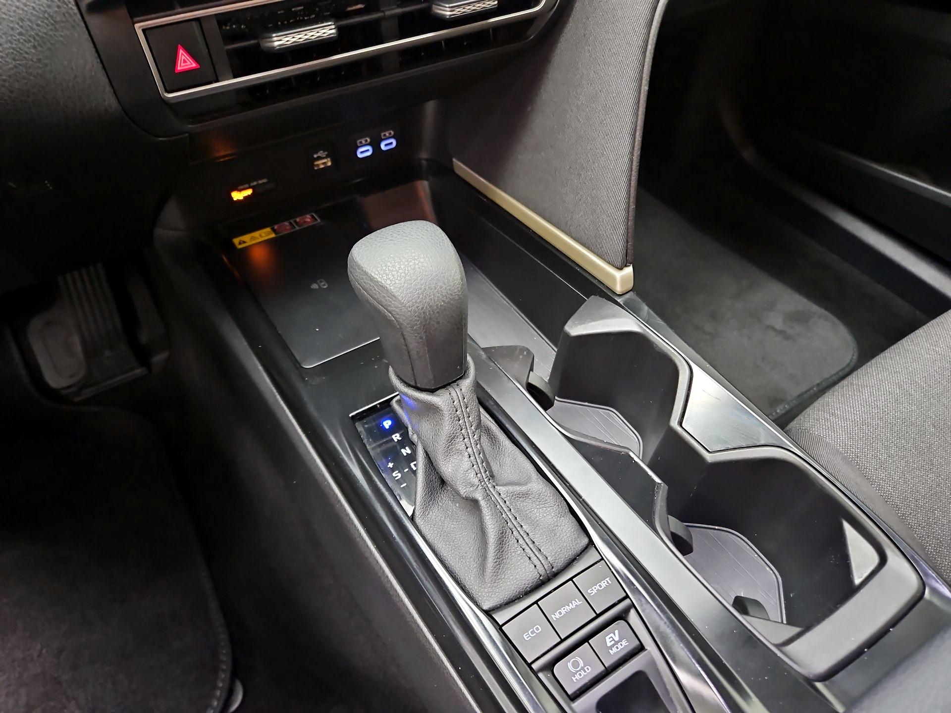 Thumbnail: 2025 Toyota Camry - 17