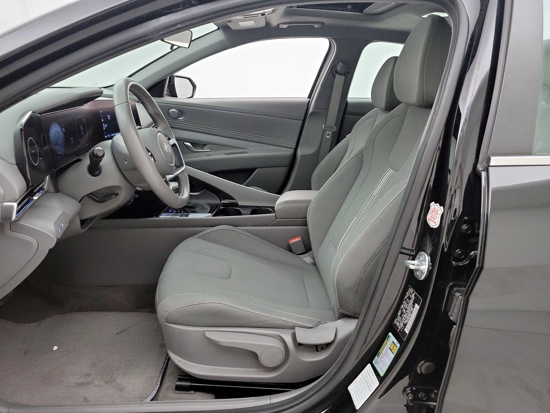 Thumbnail: 2025 Hyundai Elantra - 11