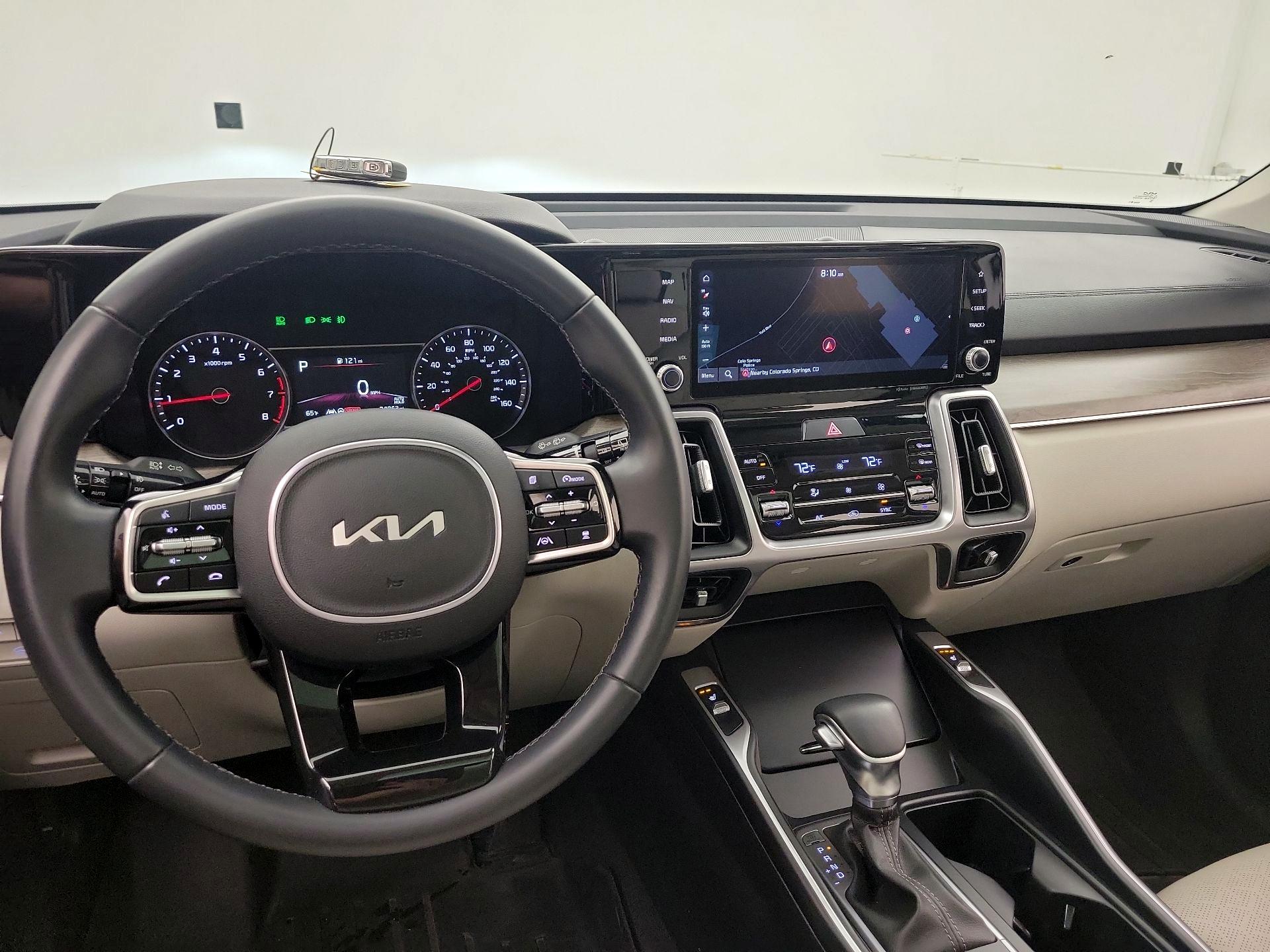 Thumbnail: 2023 Kia Sorento - 9