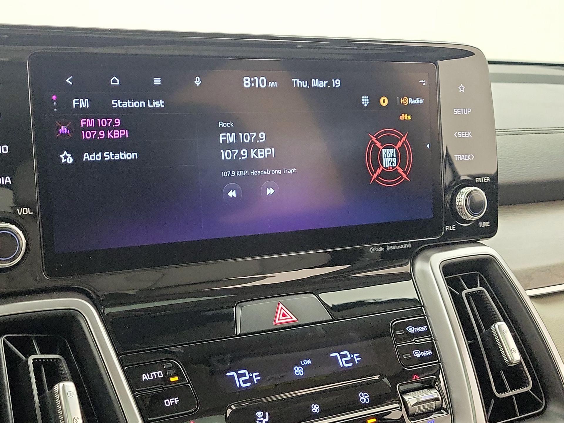 Thumbnail: 2023 Kia Sorento - 16