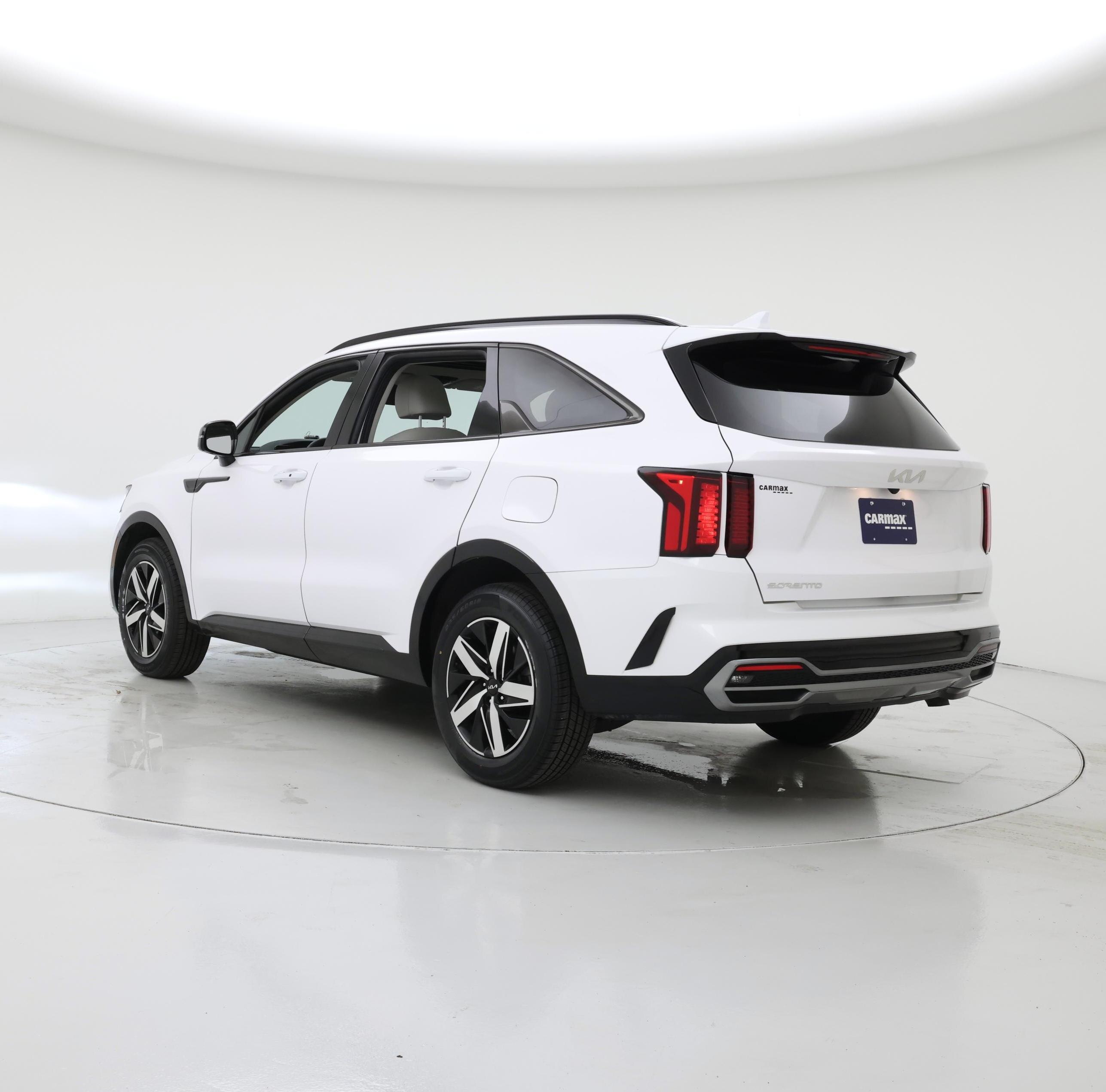 Thumbnail: 2023 Kia Sorento - 2