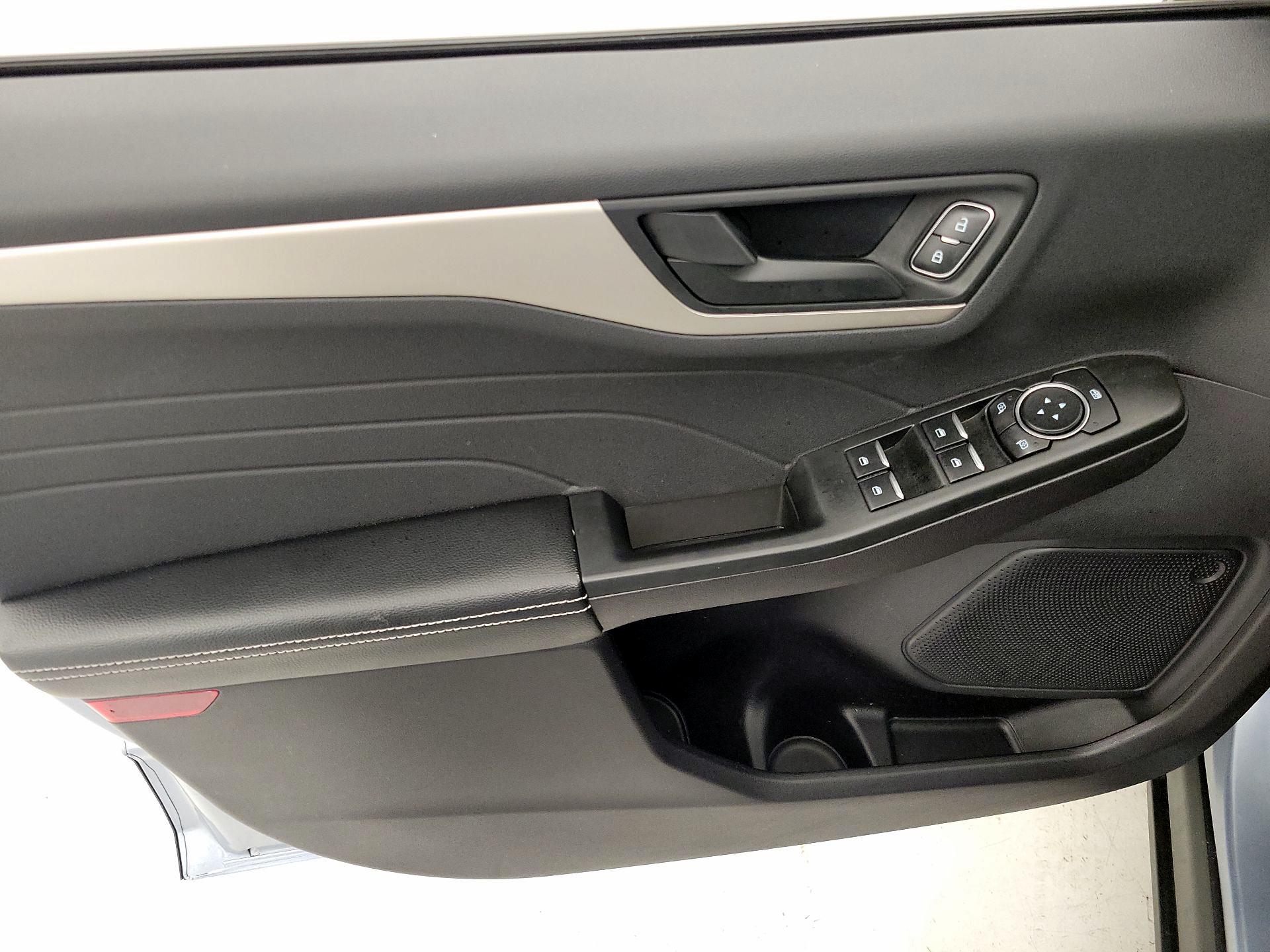 Thumbnail: 2022 Ford Escape - 12