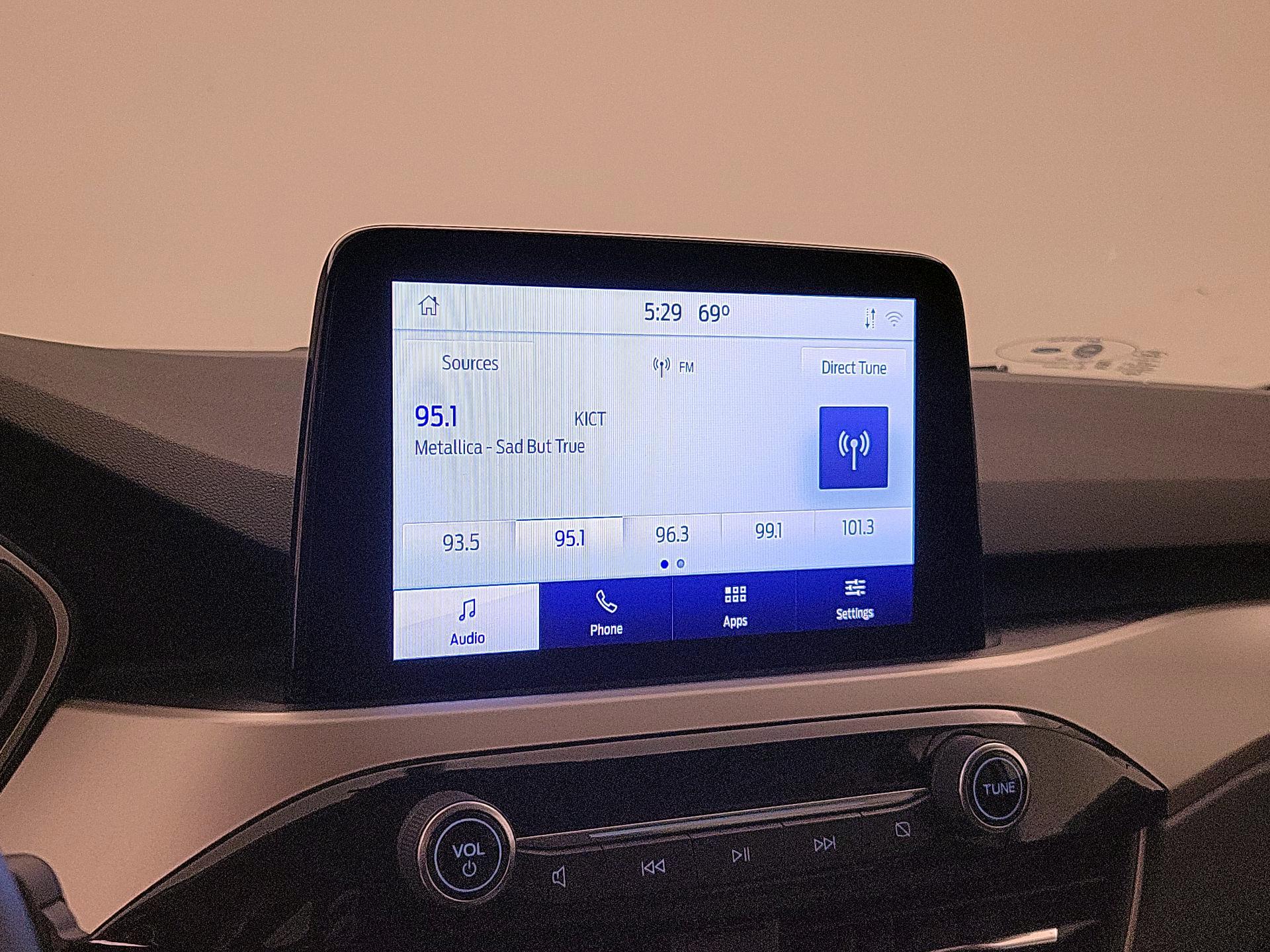 Thumbnail: 2022 Ford Escape - 15