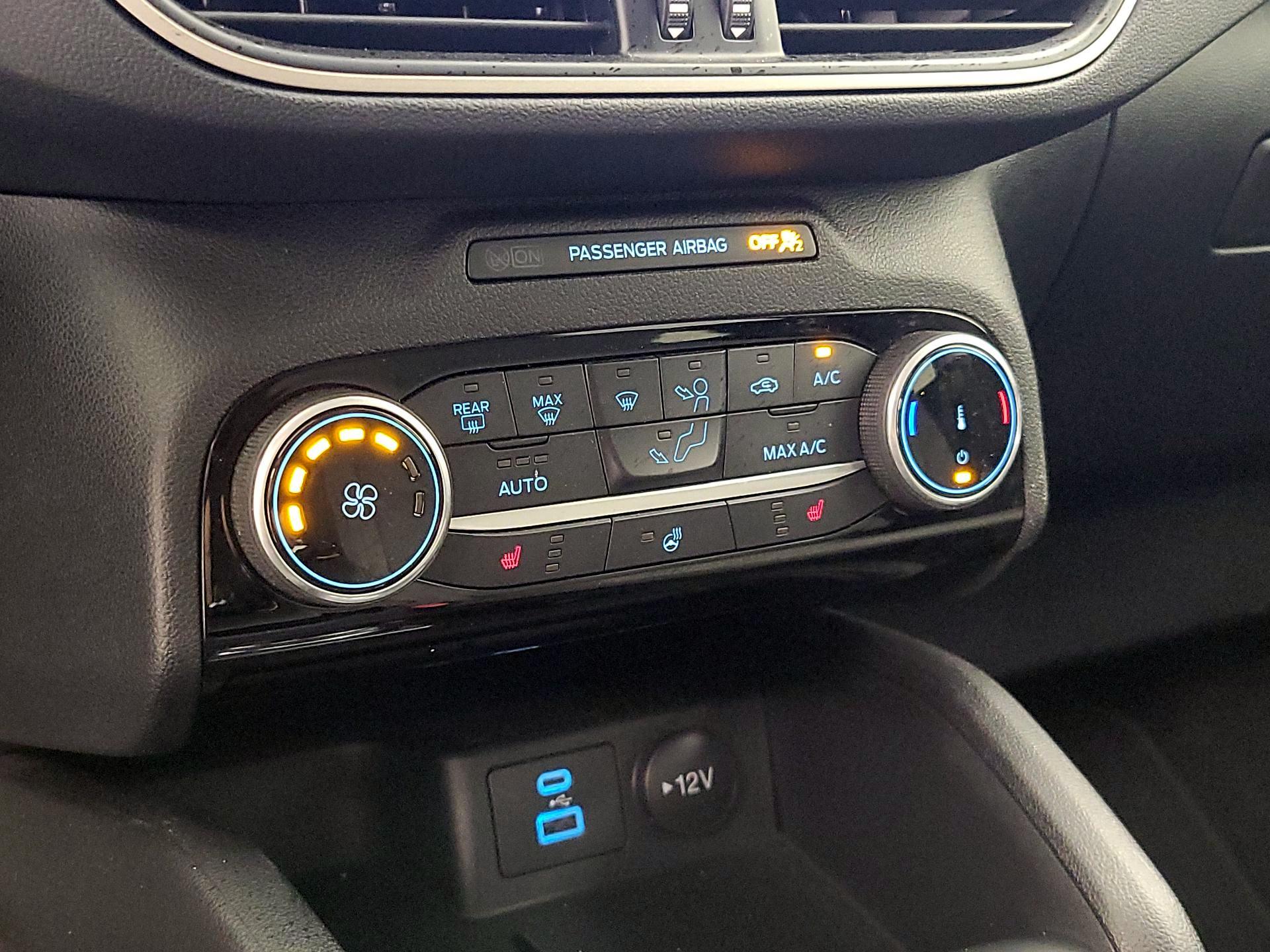 Thumbnail: 2022 Ford Escape - 16