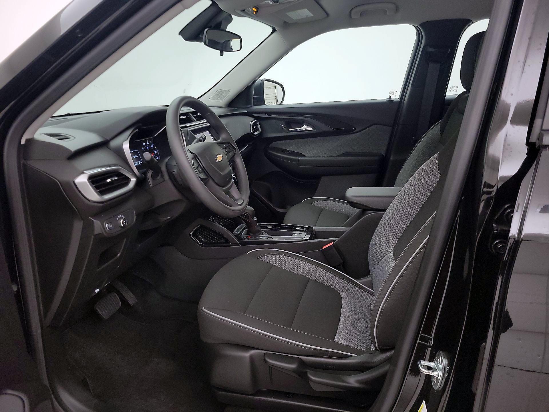 Thumbnail: 2023 Chevrolet TrailBlazer - 11