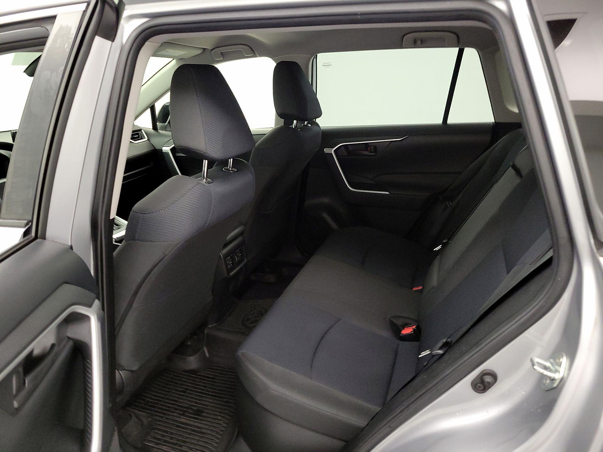 Thumbnail: 2022 Toyota RAV4 - 19