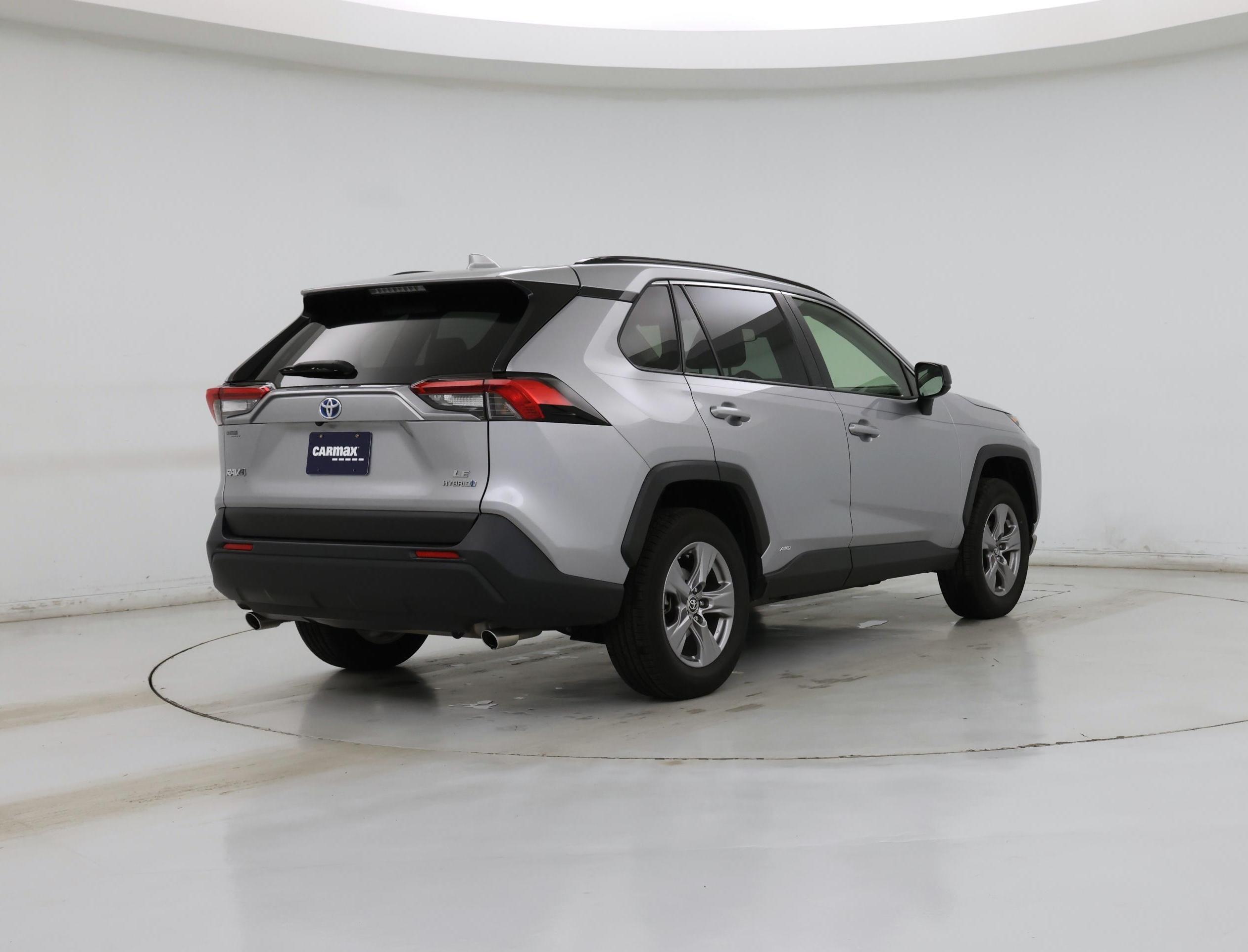 Thumbnail: 2022 Toyota RAV4 - 8