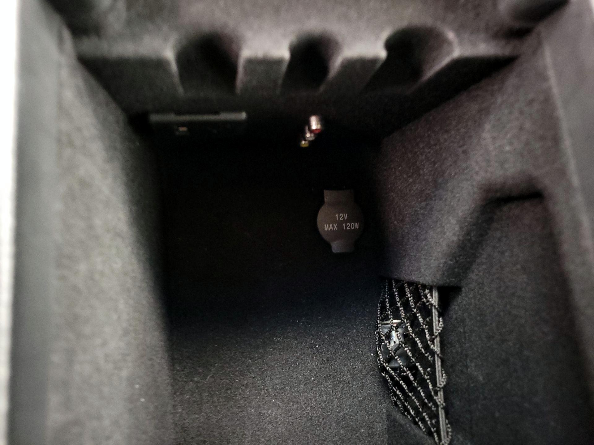 Thumbnail: 2014 Nissan Maxima - 18