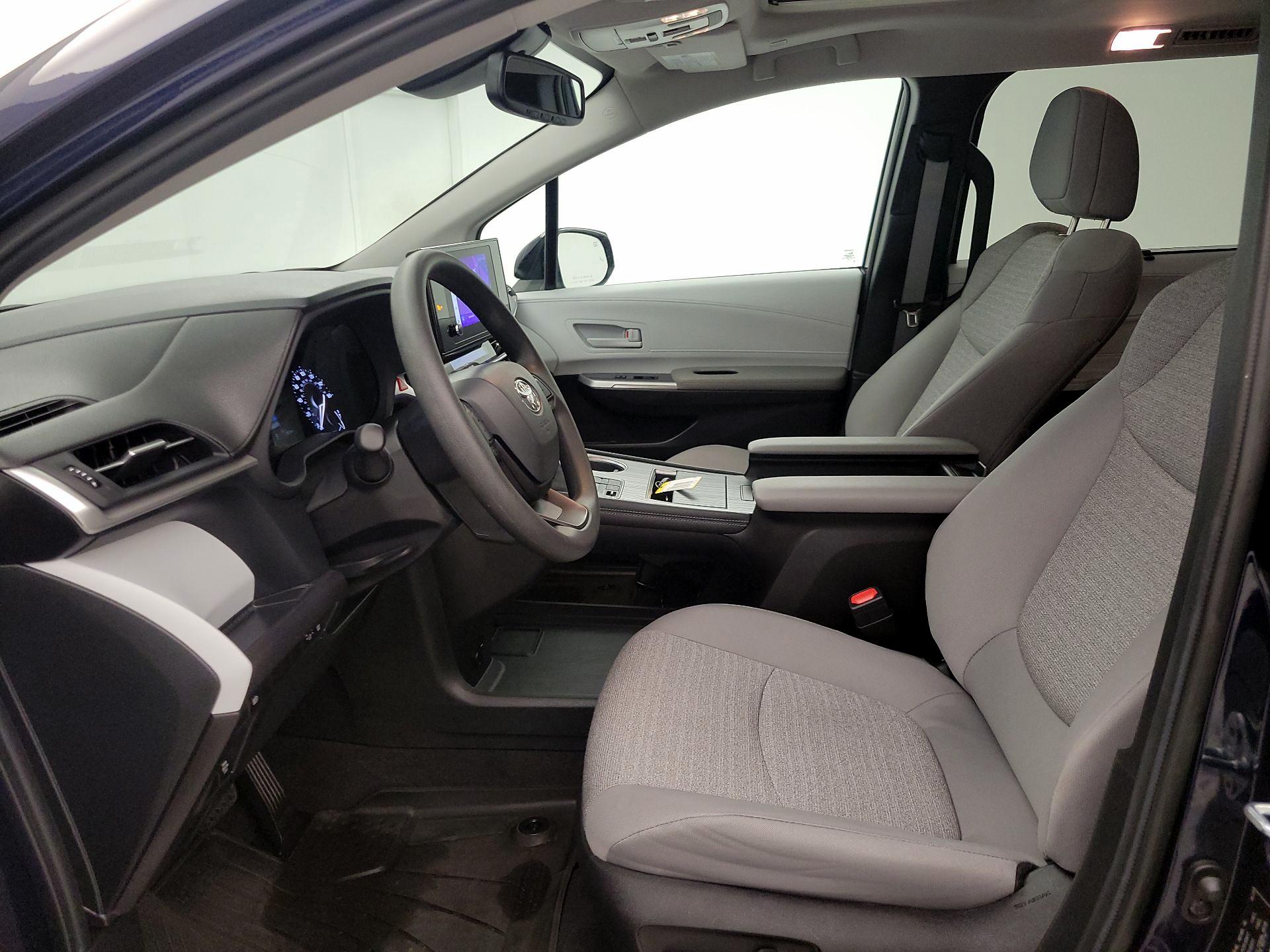 Thumbnail: 2025 Toyota Sienna - 11