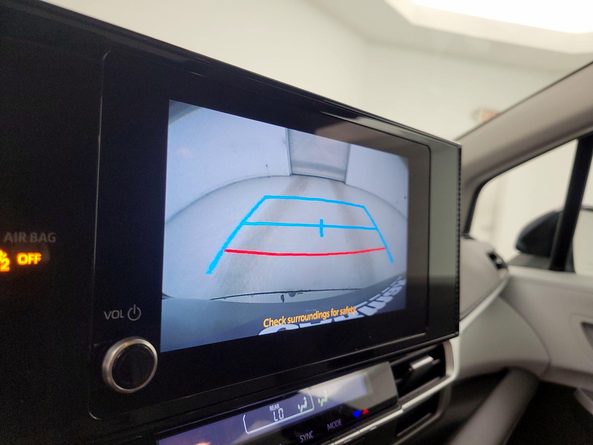 Thumbnail: 2025 Toyota Sienna - 14