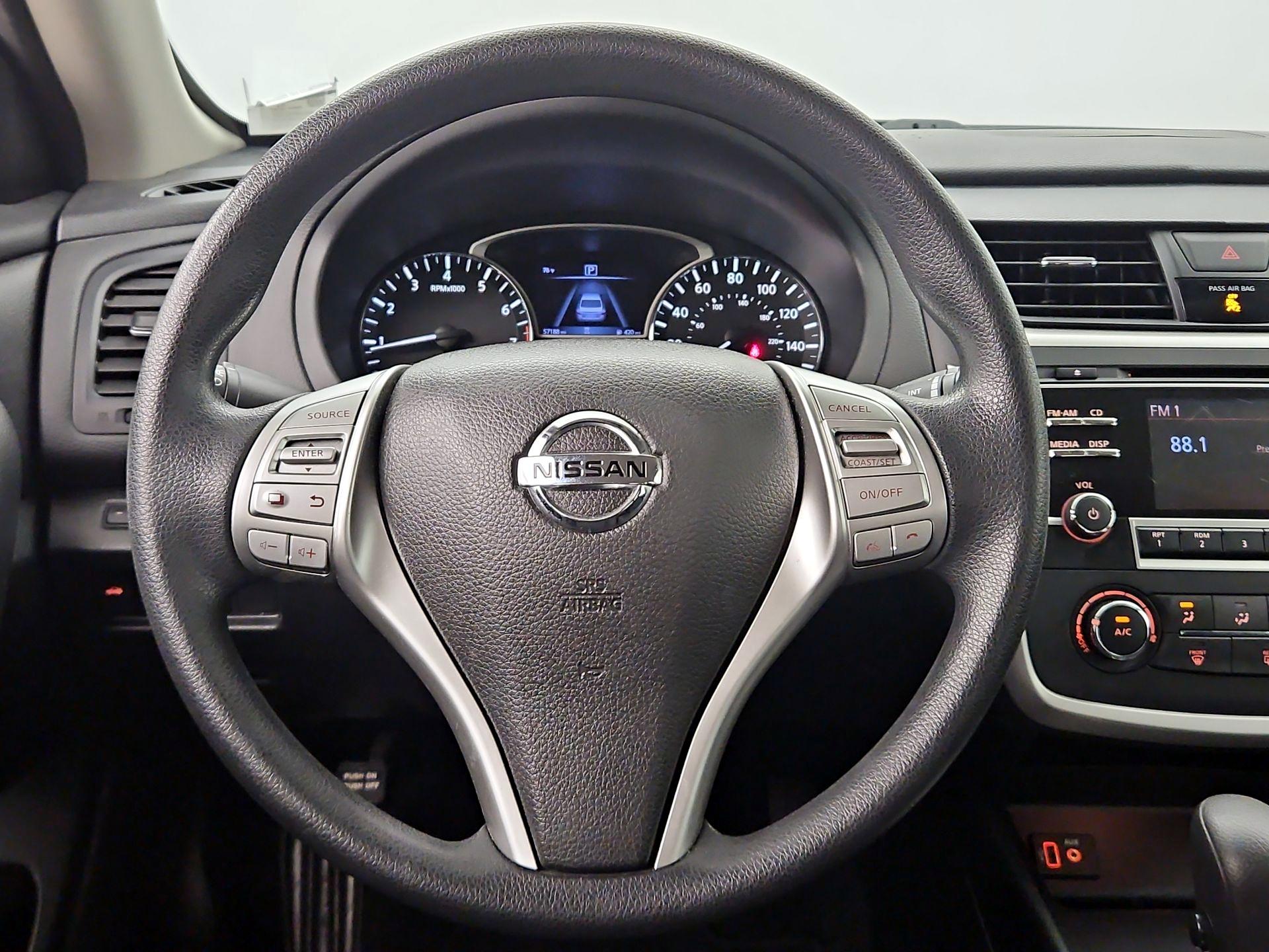 Thumbnail: 2018 Nissan Altima - 10