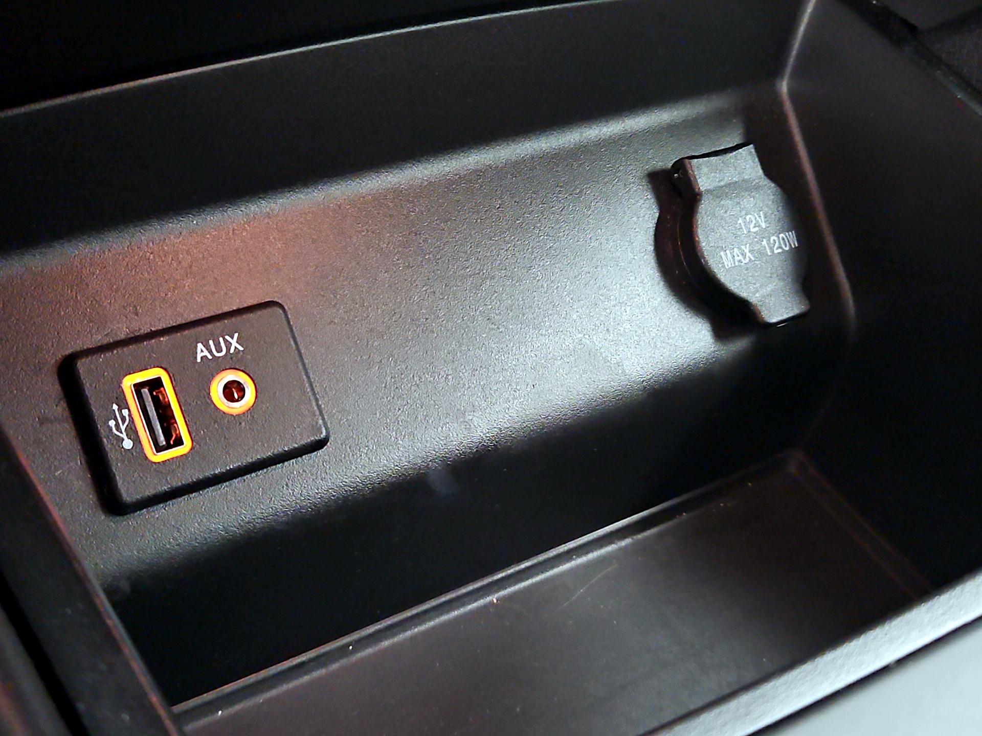 Thumbnail: 2018 Nissan Altima - 18