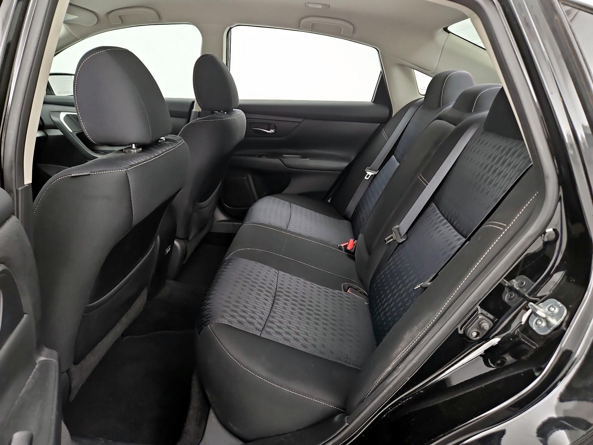 Thumbnail: 2018 Nissan Altima - 19