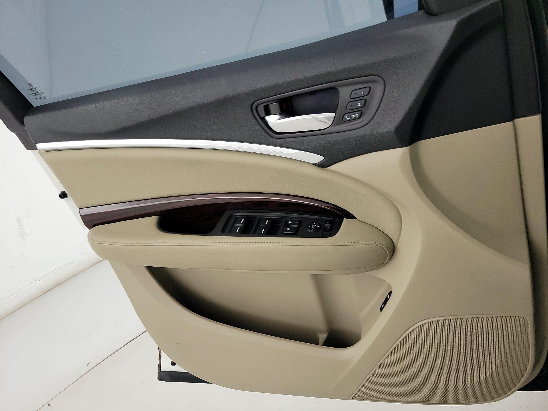 Thumbnail: 2016 Acura MDX - 12