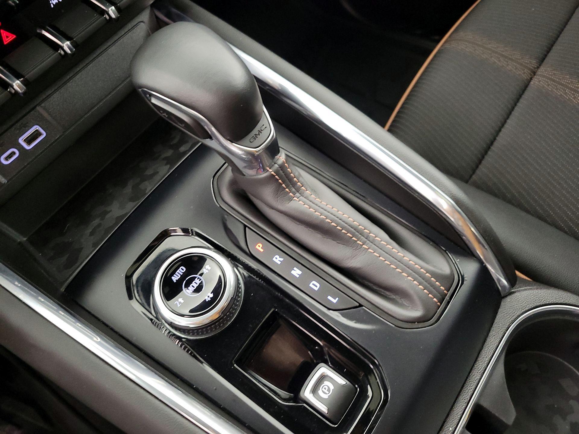 Thumbnail: 2024 GMC Canyon - 17