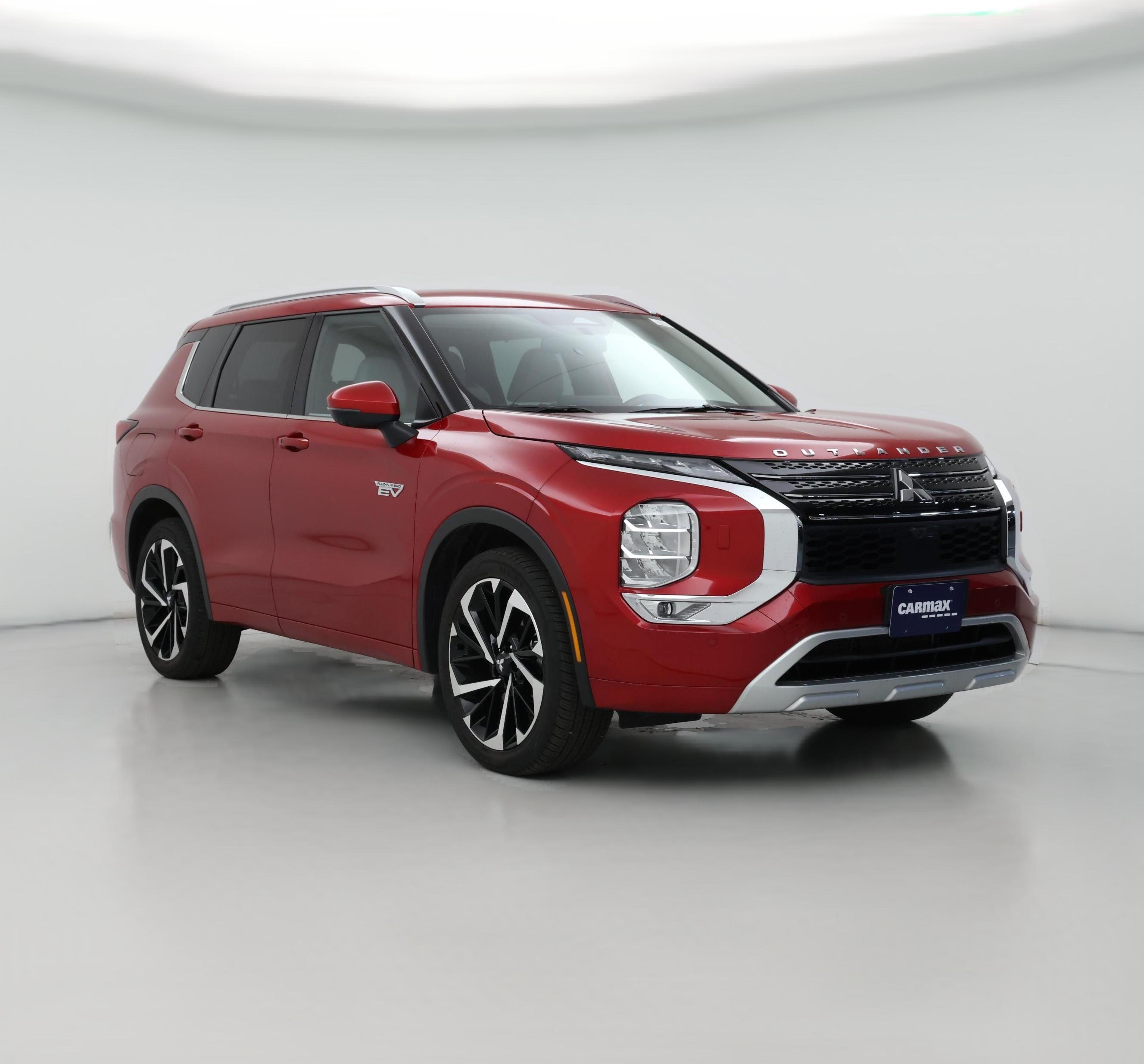 Thumbnail: 2023 Mitsubishi Outlander - 1