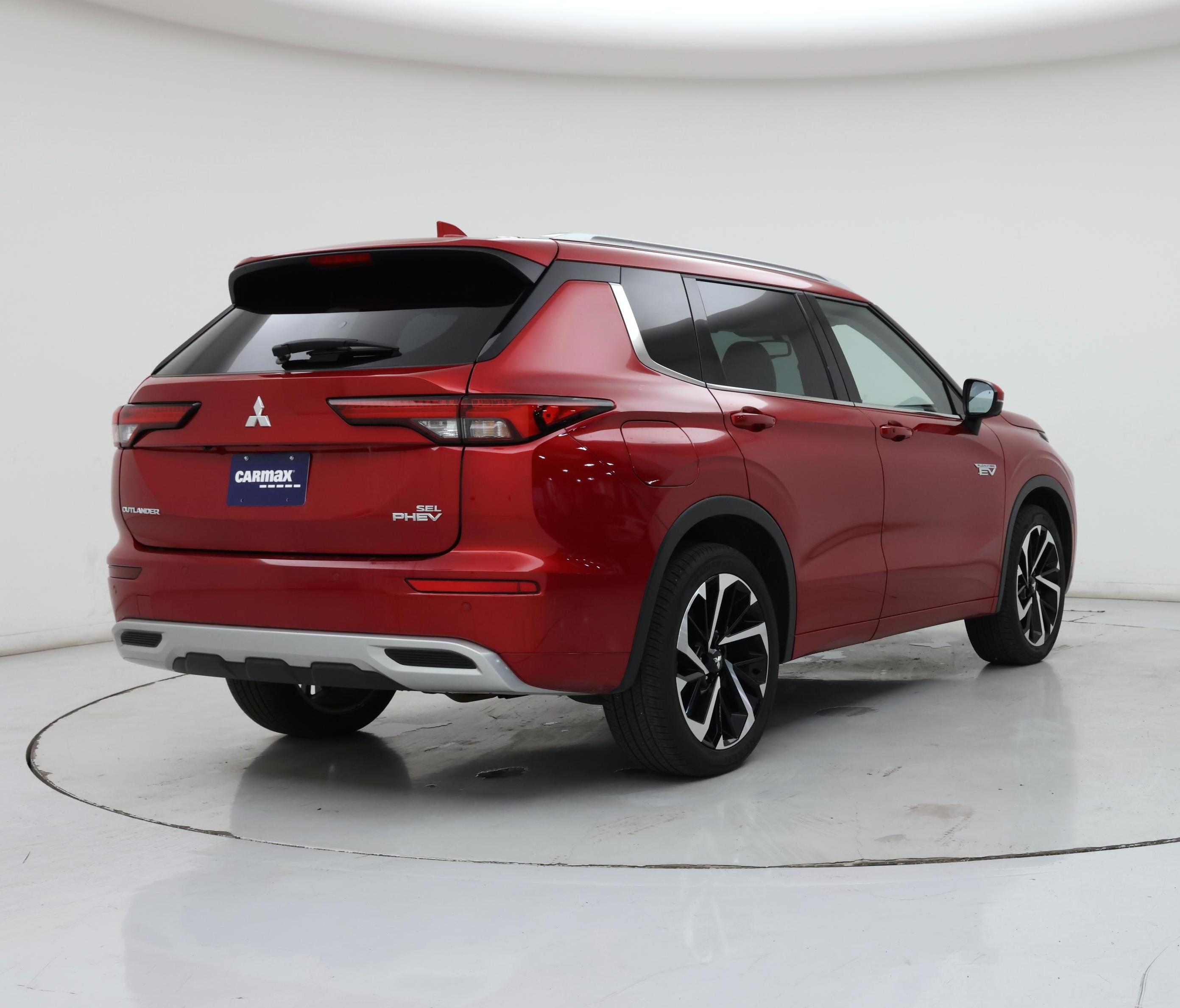 Thumbnail: 2023 Mitsubishi Outlander - 8