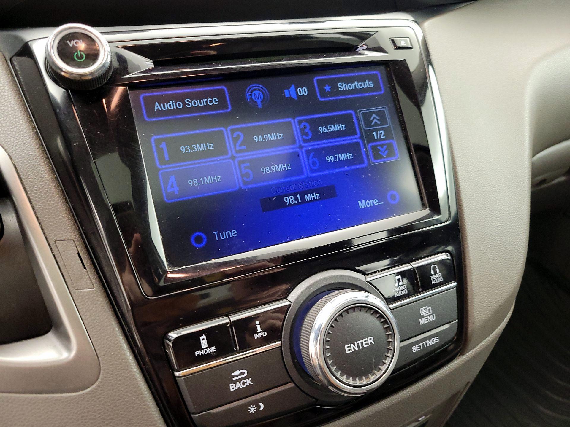 Thumbnail: 2017 Honda Odyssey - 15