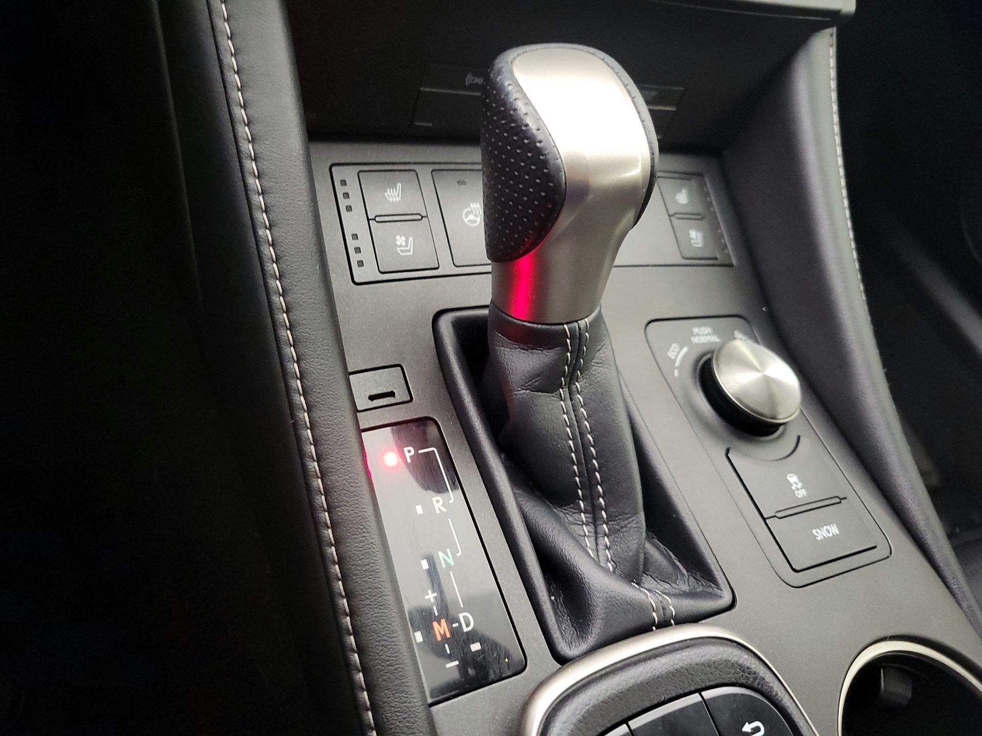 Thumbnail: 2015 Lexus RC - 18