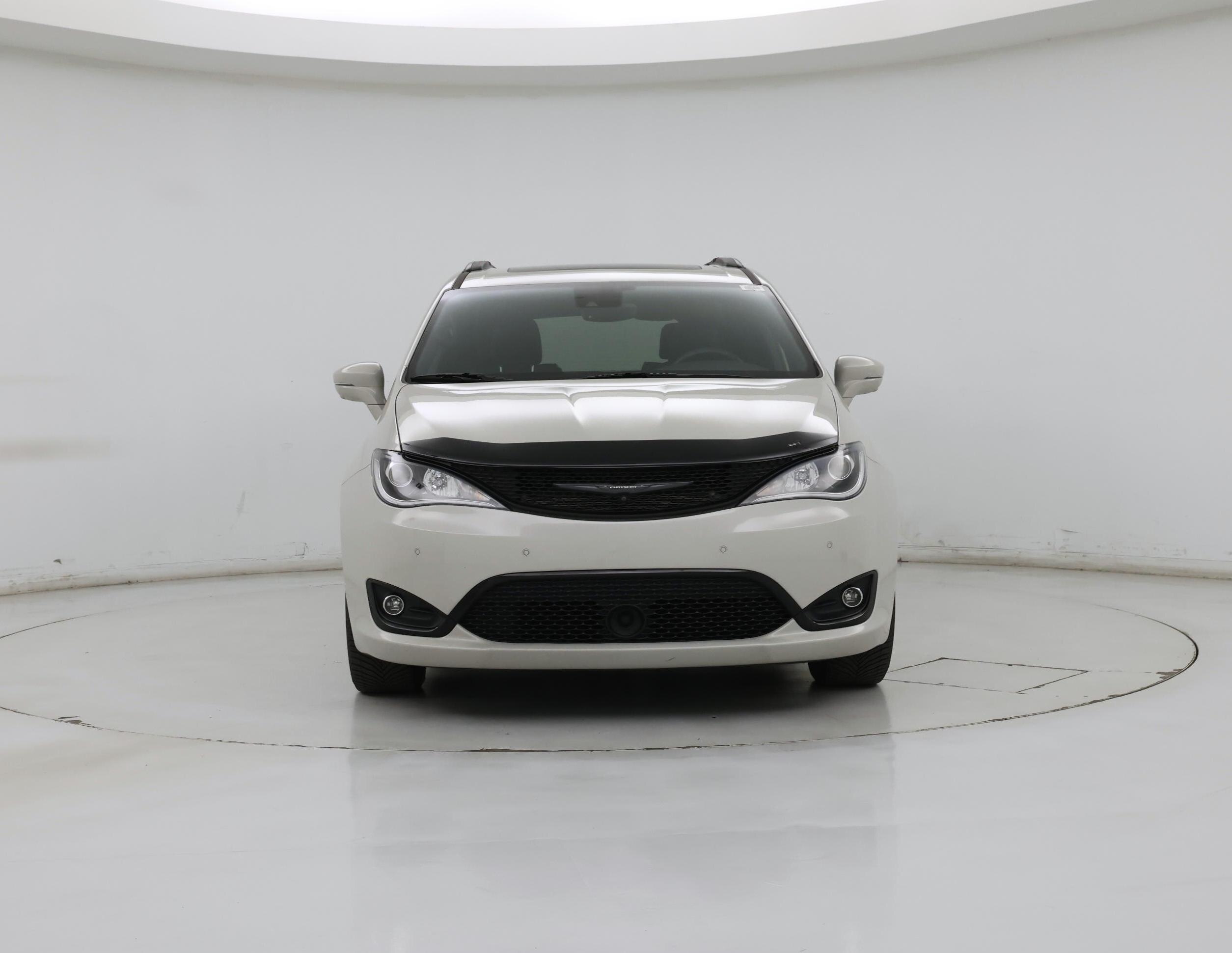 Thumbnail: 2019 Chrysler Pacifica - 5