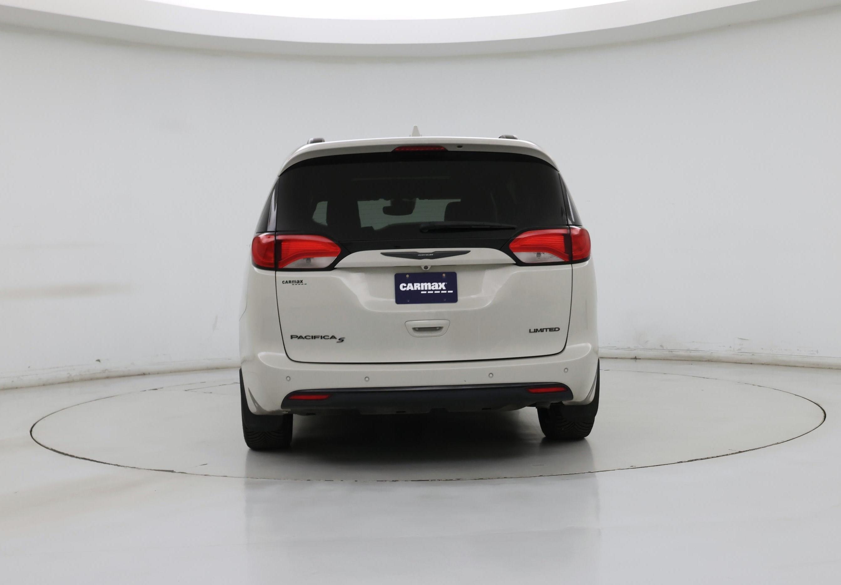 Thumbnail: 2019 Chrysler Pacifica - 6
