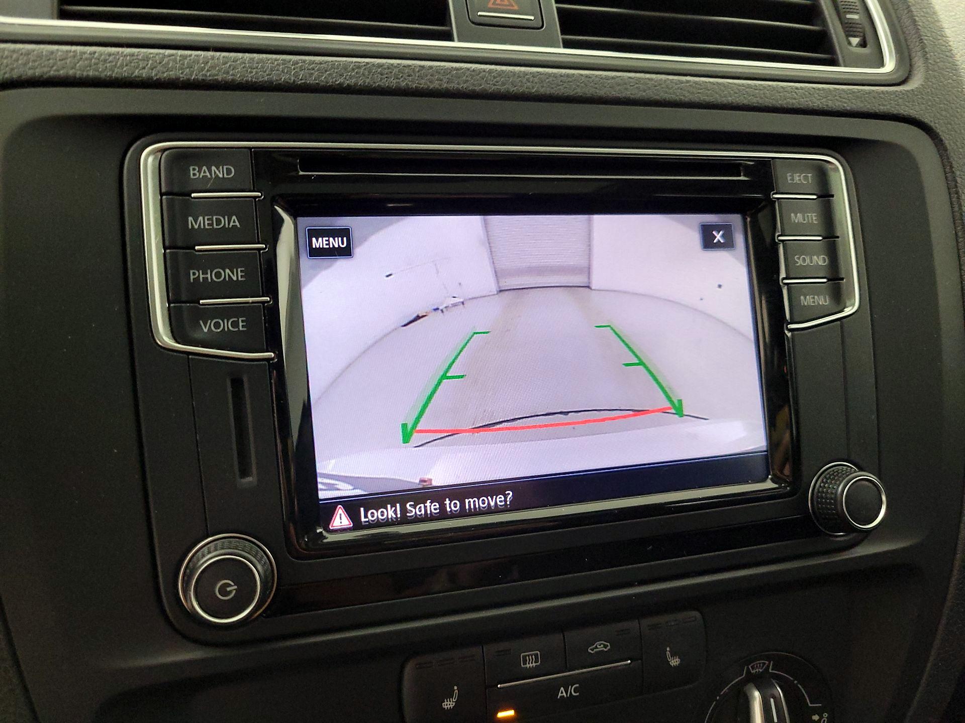 Thumbnail: 2017 Volkswagen Jetta - 14