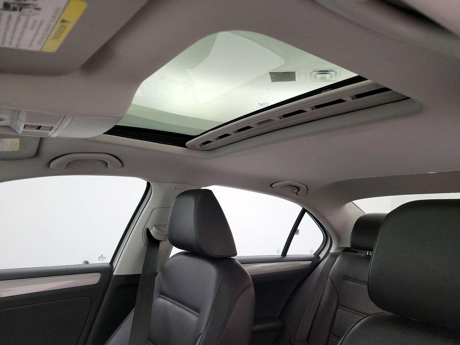 Thumbnail: 2017 Volkswagen Jetta - 19