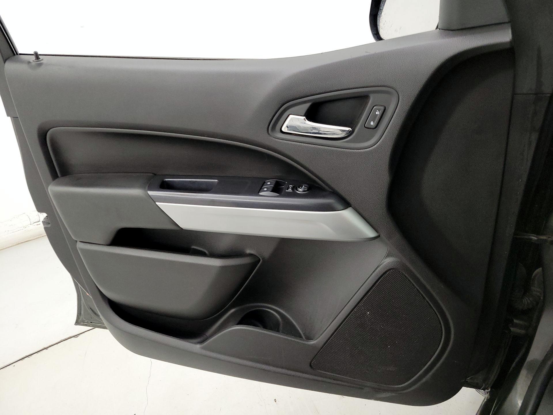 Thumbnail: 2018 Chevrolet Colorado - 12