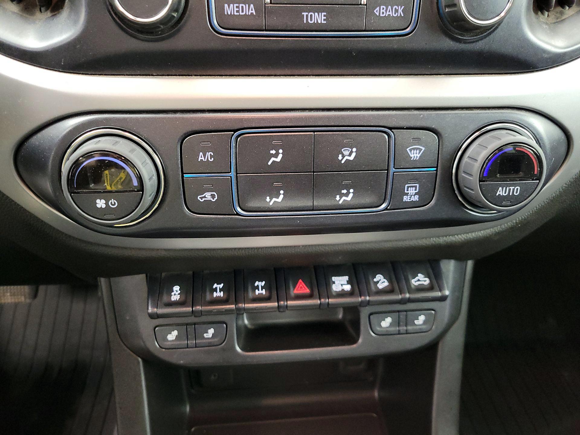 Thumbnail: 2018 Chevrolet Colorado - 16