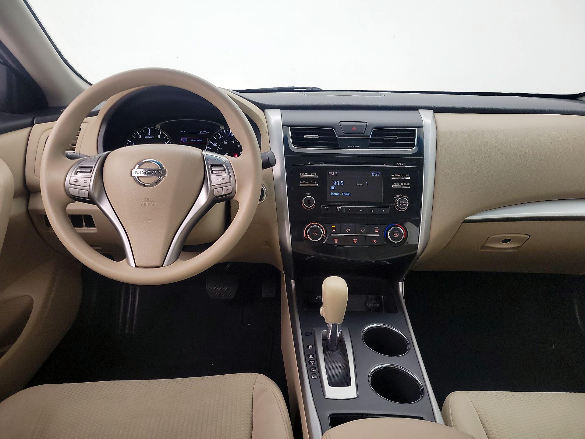 Thumbnail: 2015 Nissan Altima - 9