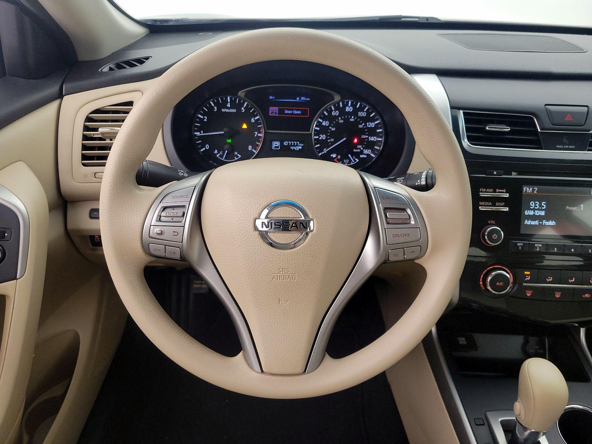 Thumbnail: 2015 Nissan Altima - 10