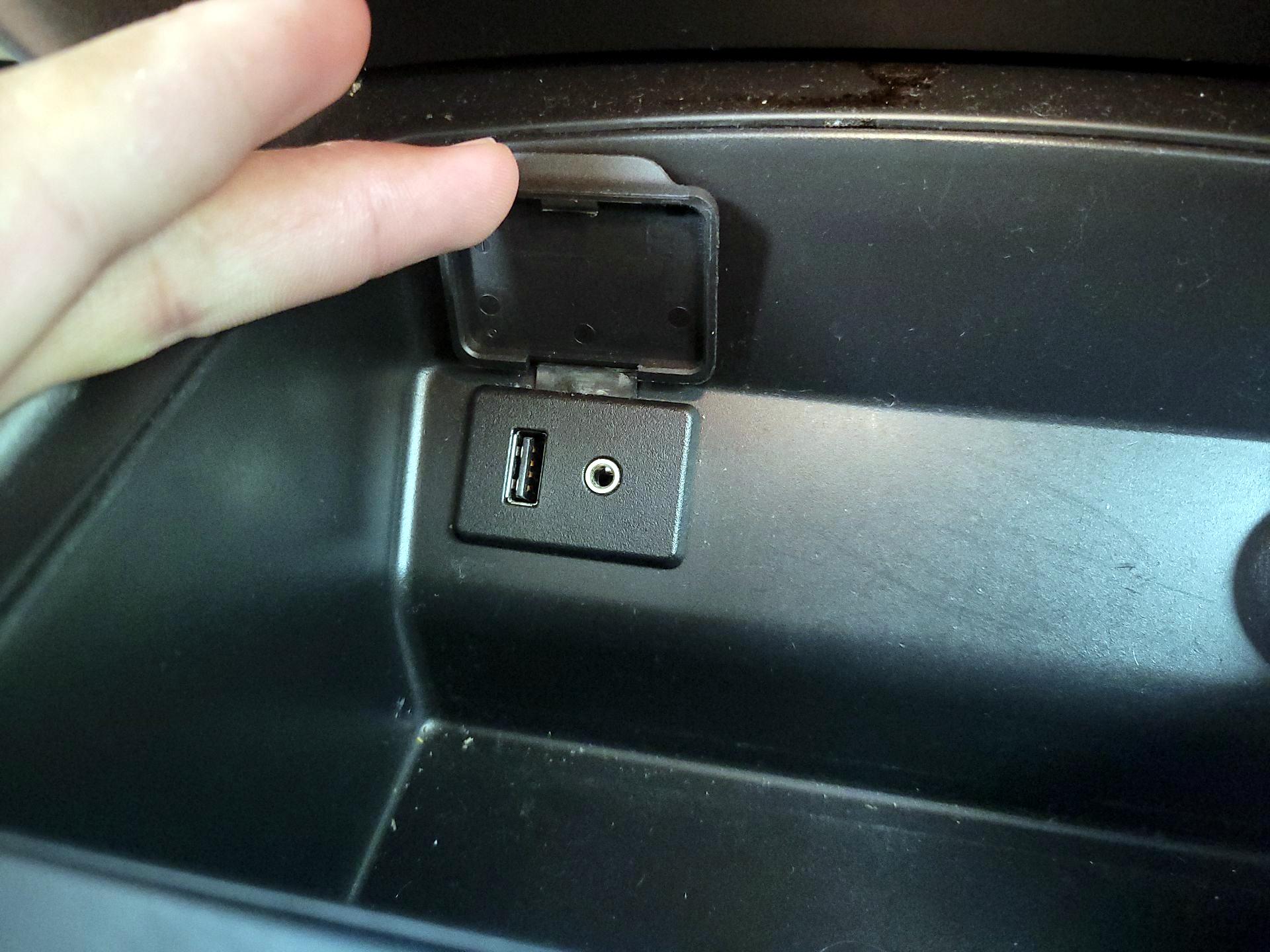 Thumbnail: 2015 Nissan Altima - 18