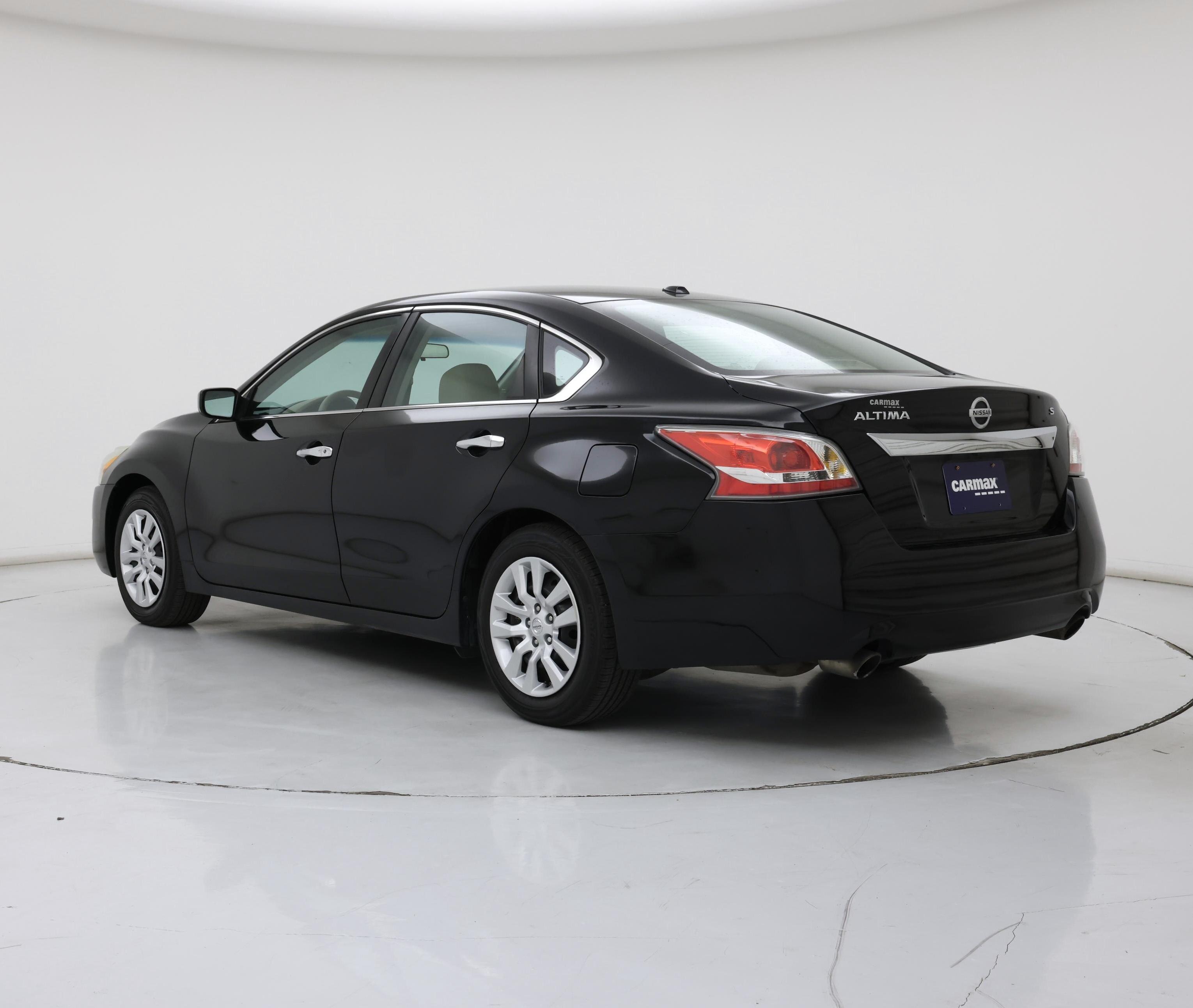 Thumbnail: 2015 Nissan Altima - 2