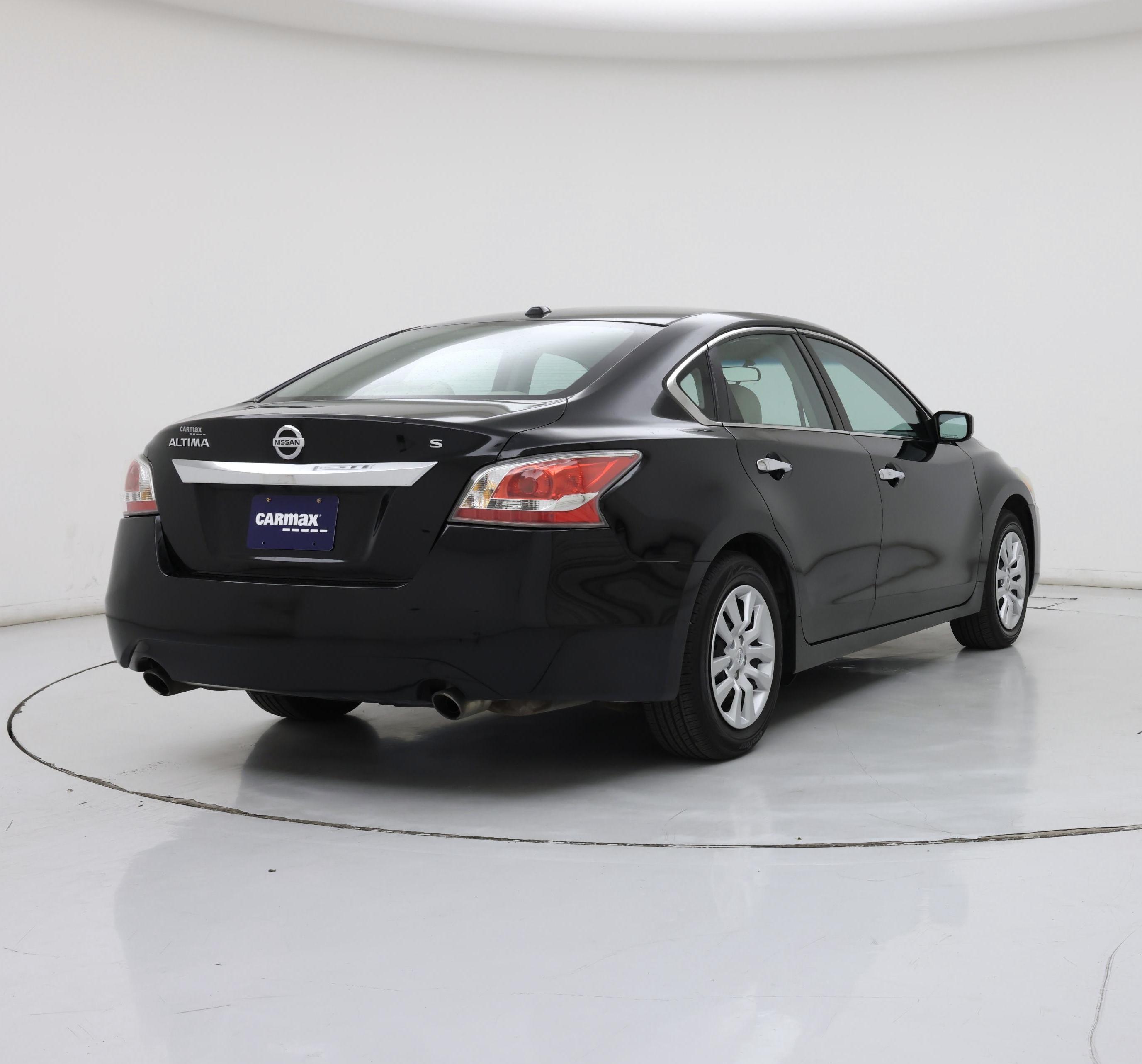 Thumbnail: 2015 Nissan Altima - 8