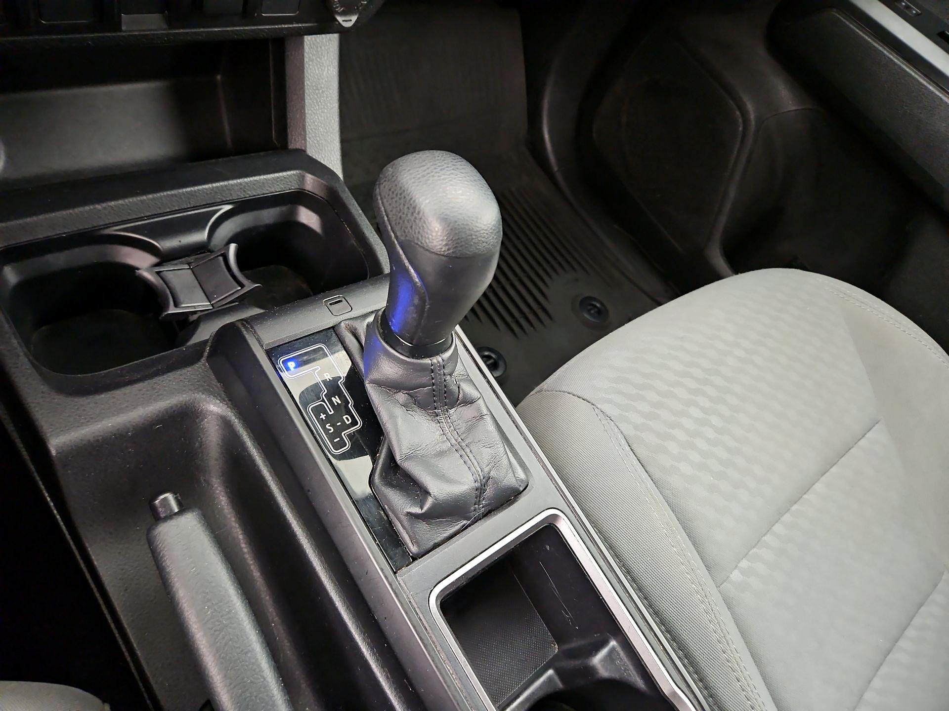 Thumbnail: 2022 Toyota Tacoma - 18