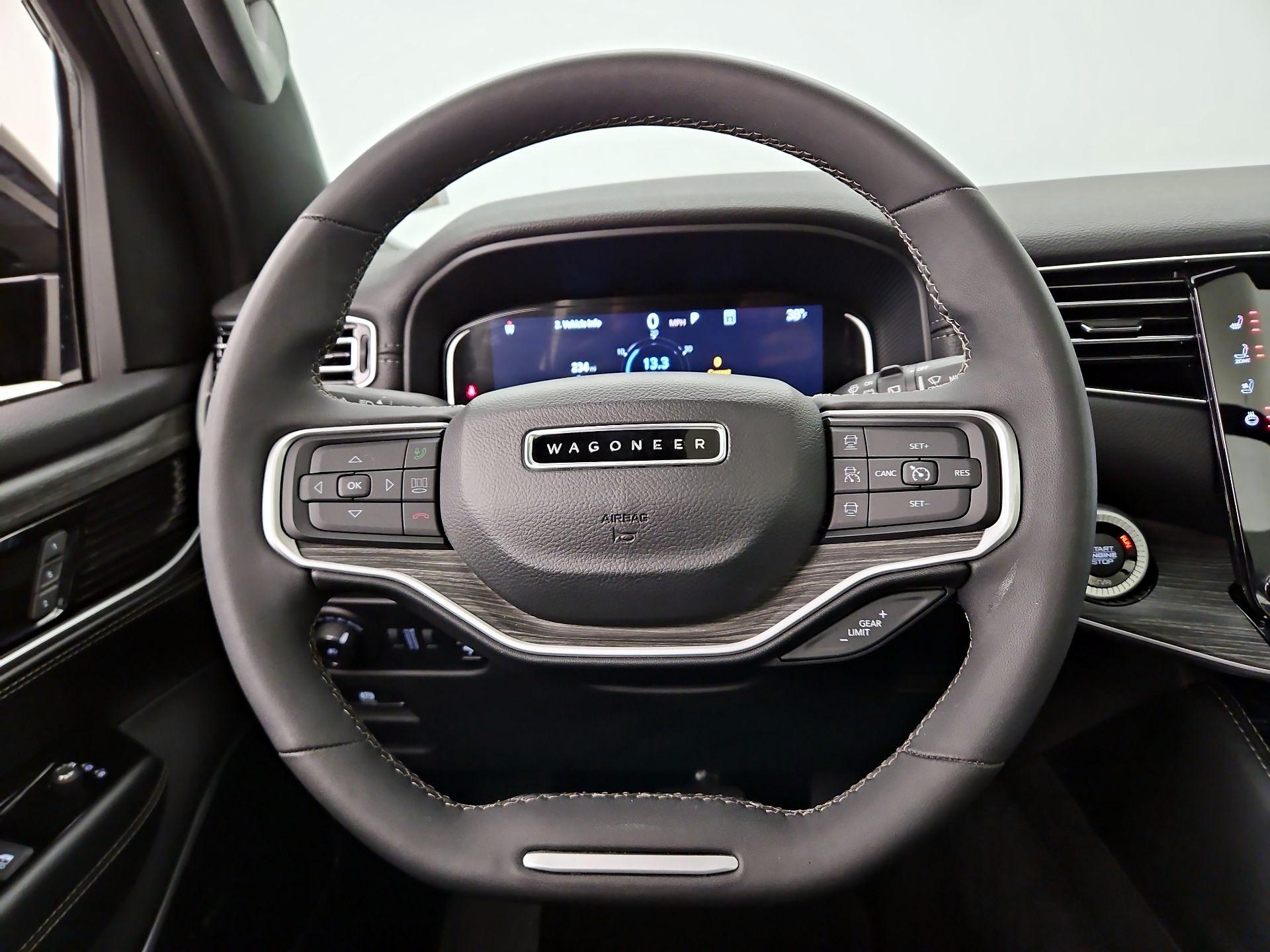 Thumbnail: 2023 Jeep Wagoneer - 10