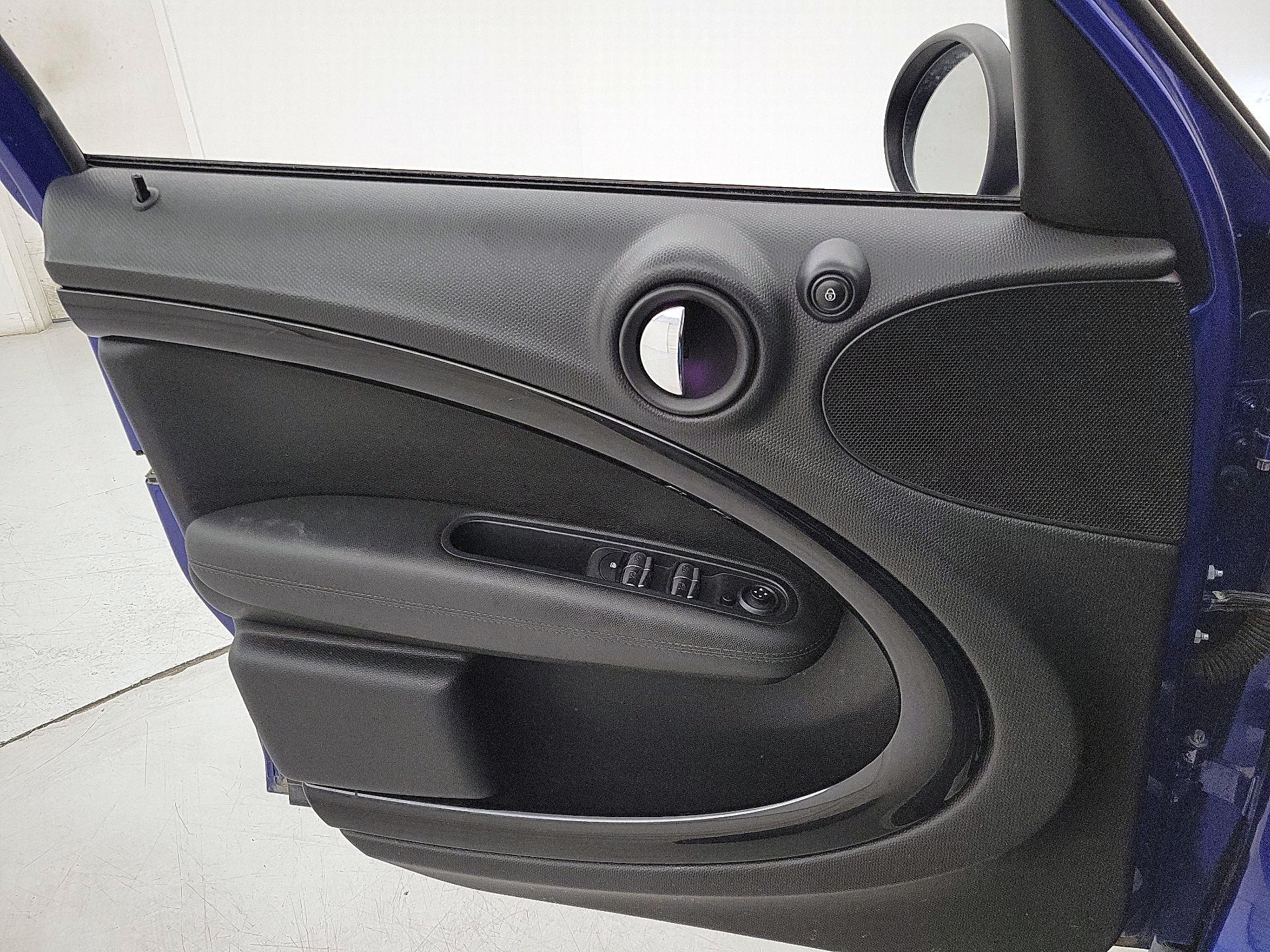 Thumbnail: 2016 MINI Cooper Countryman - 12