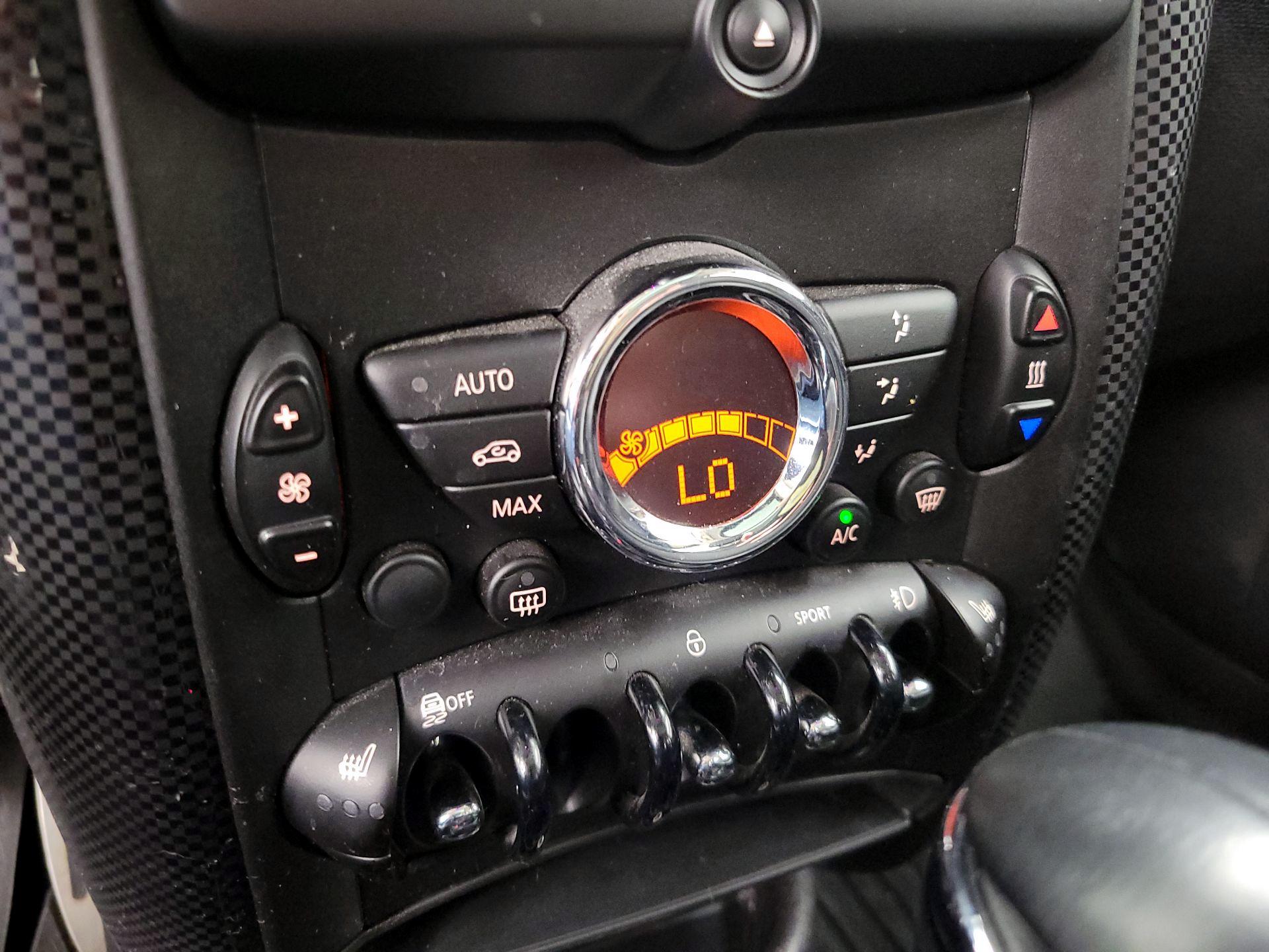 Thumbnail: 2016 MINI Cooper Countryman - 14