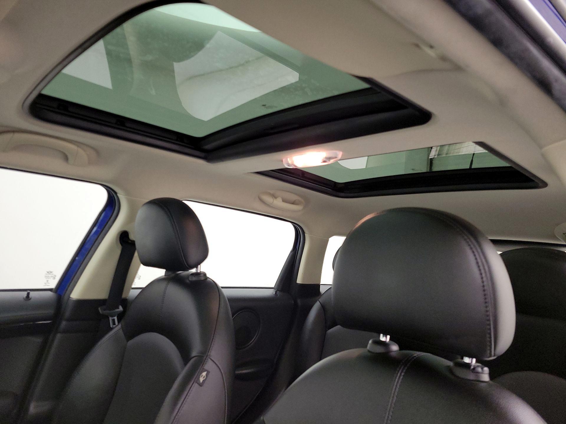 Thumbnail: 2016 MINI Cooper Countryman - 17