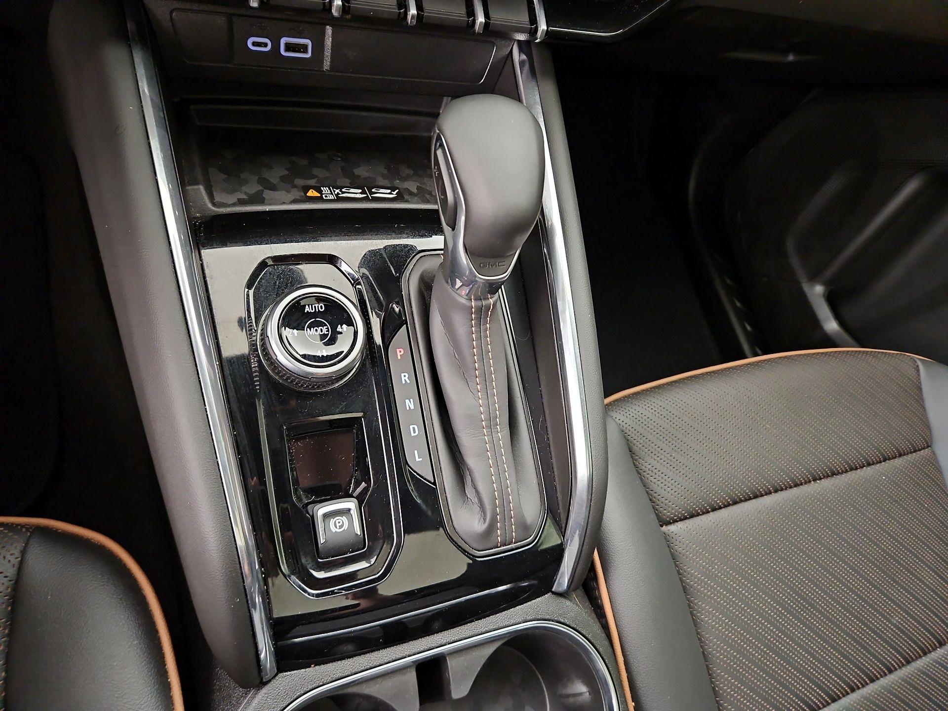 Thumbnail: 2025 GMC Canyon - 18