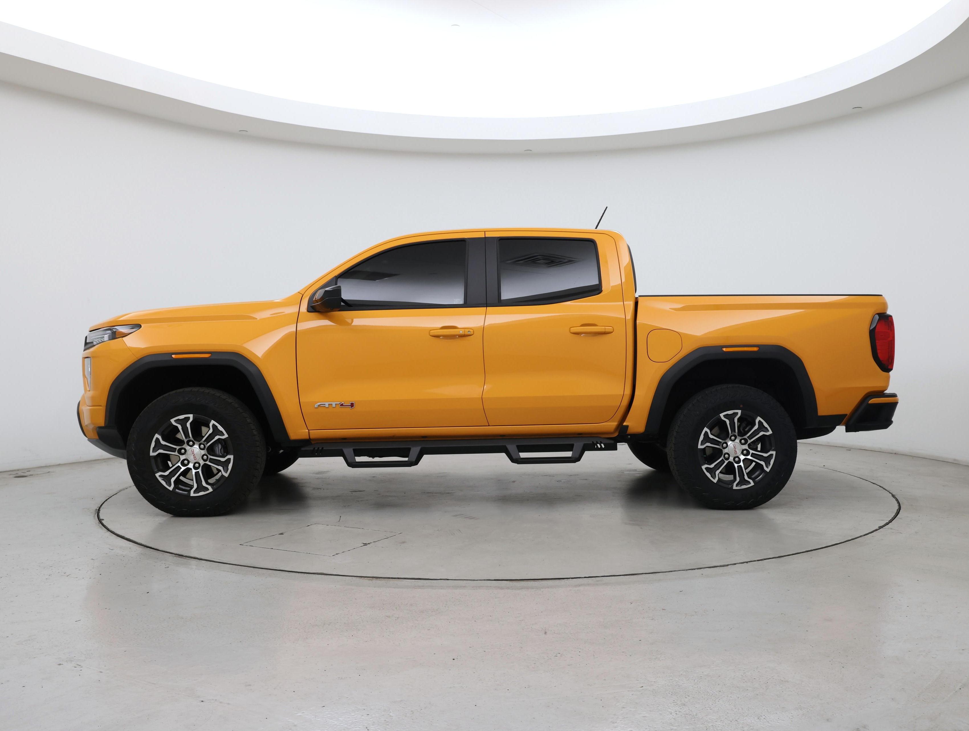 Thumbnail: 2025 GMC Canyon - 3